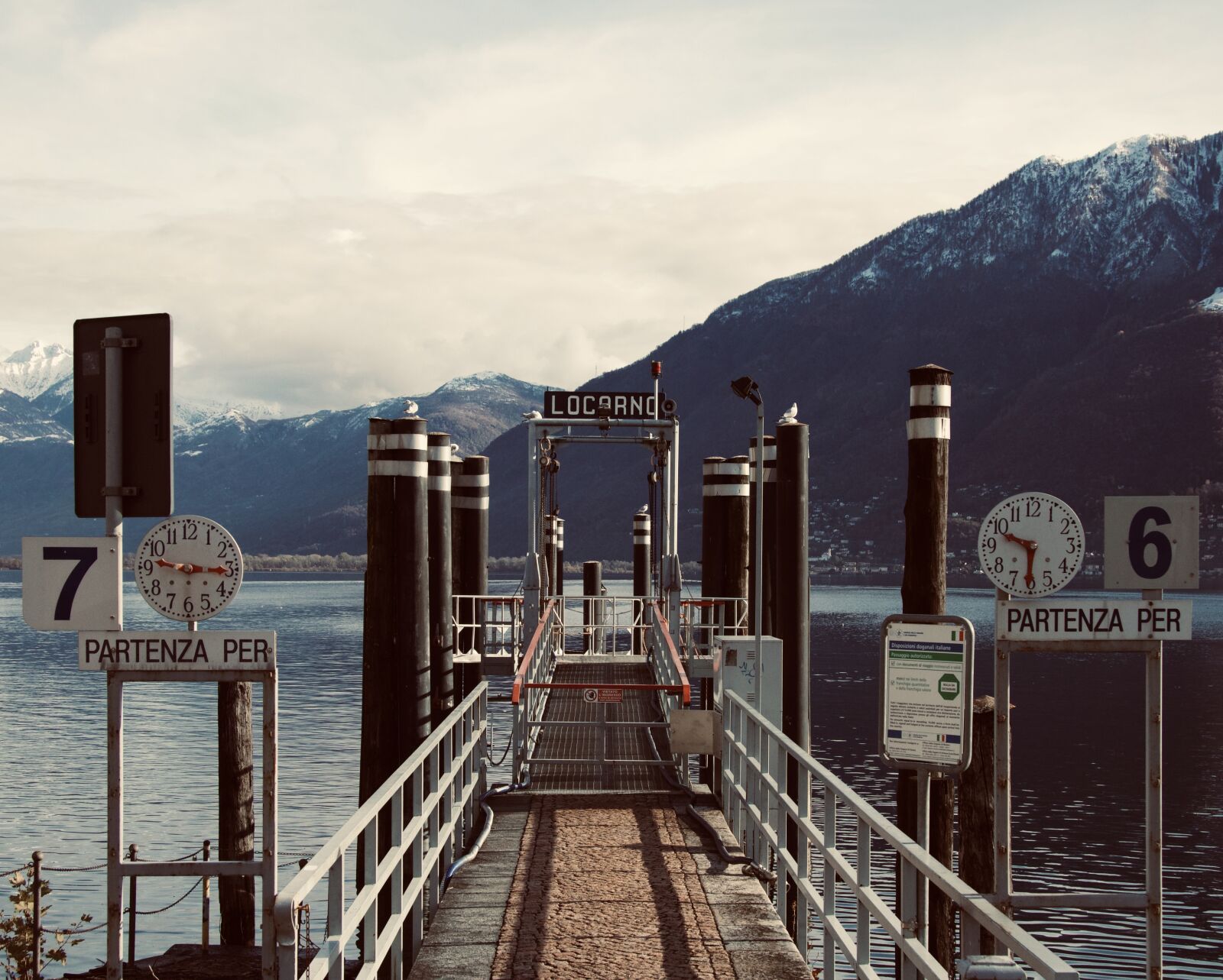 Canon EF-S 17-85mm F4-5.6 IS USM sample photo. Jetty, switzerland, water photography