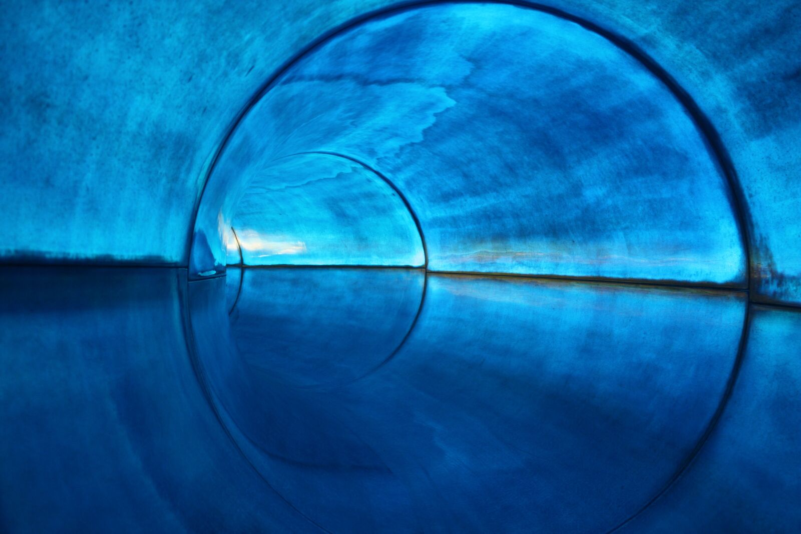 Canon EOS 450D (EOS Rebel XSi / EOS Kiss X2) sample photo. Water slide, blue, swimming photography