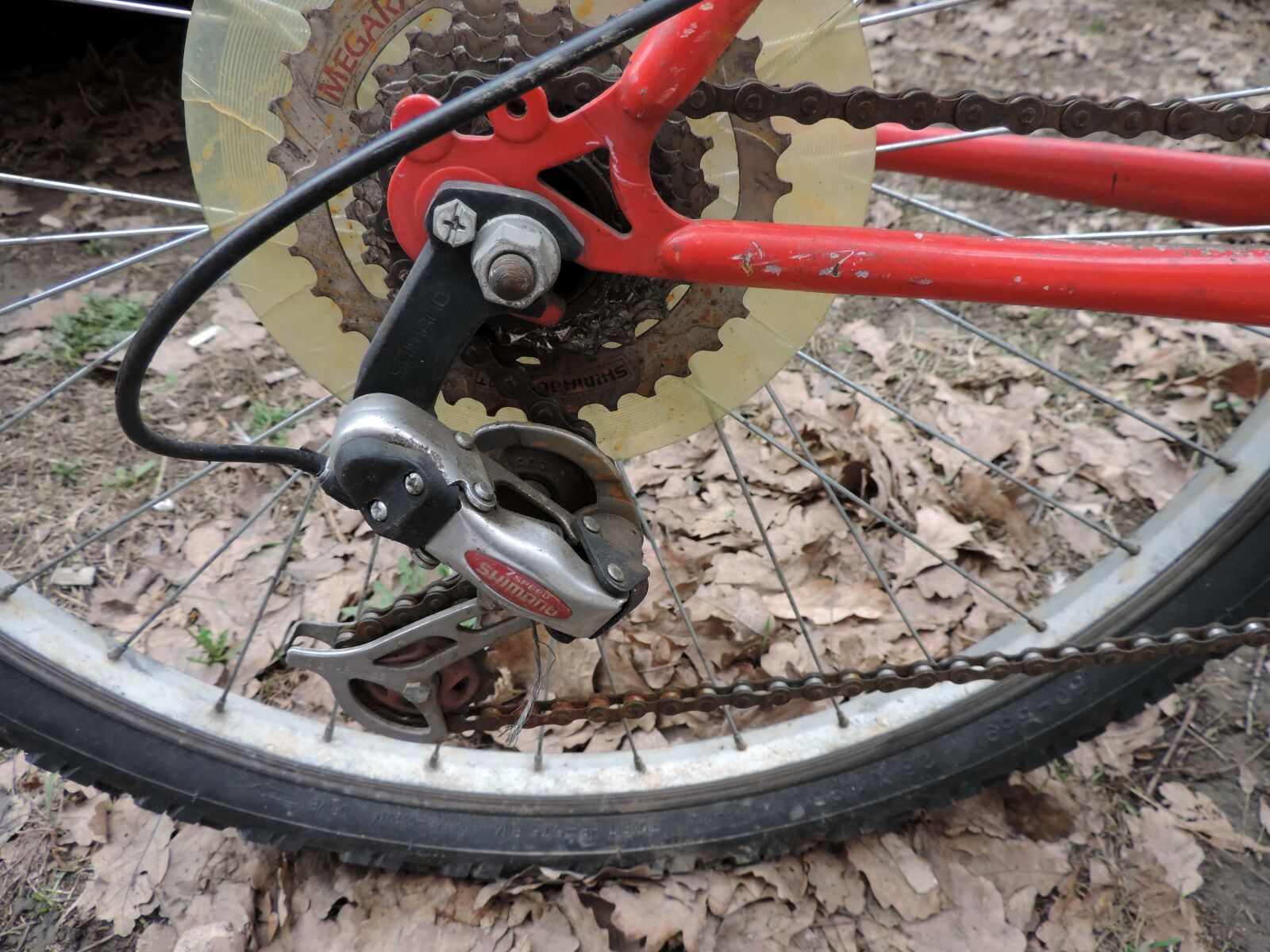 Nikon Coolpix P520 sample photo. Bicycle, chair, detail, tire photography