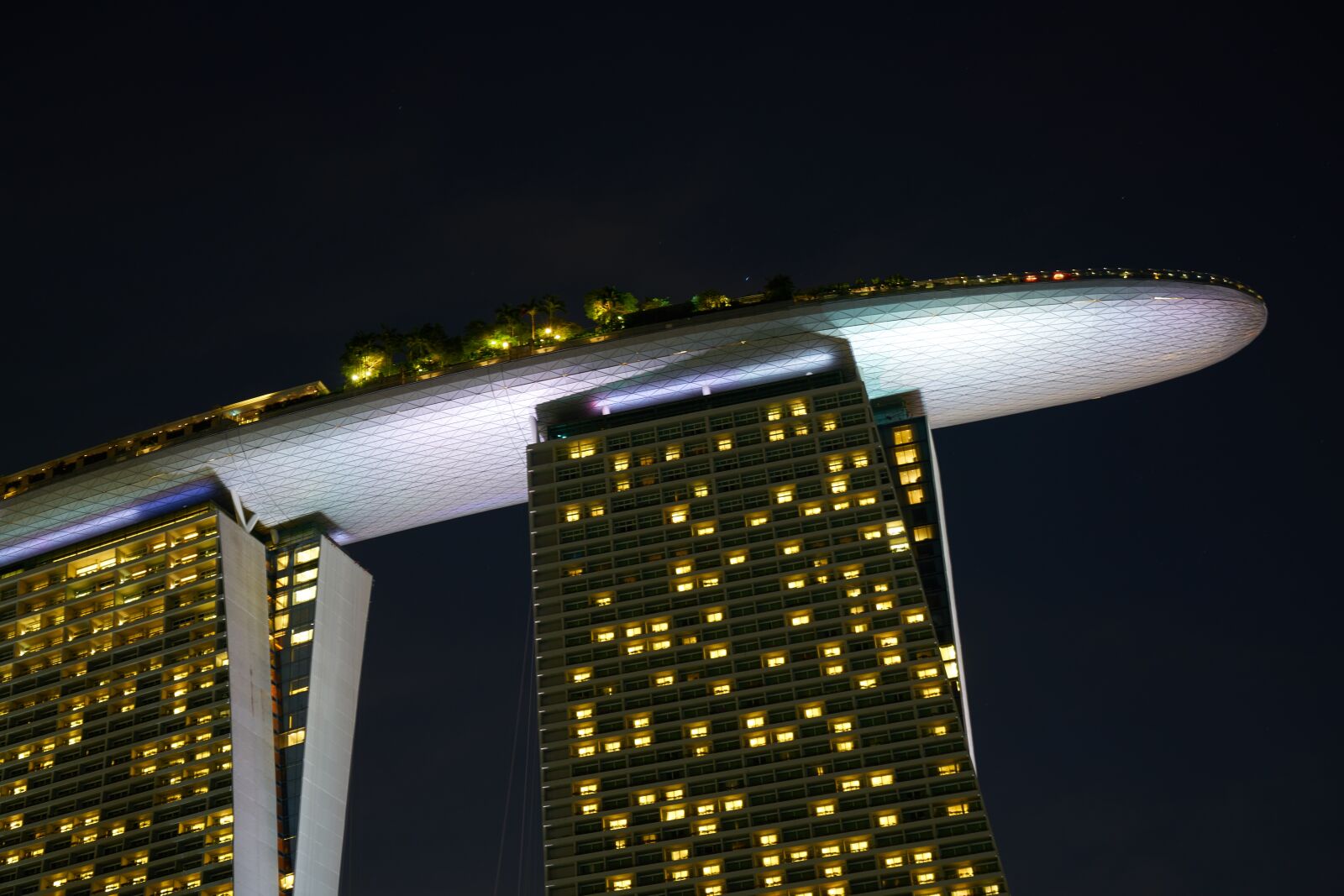 Sony a7R II sample photo. Singapore, skyscraper, night photography