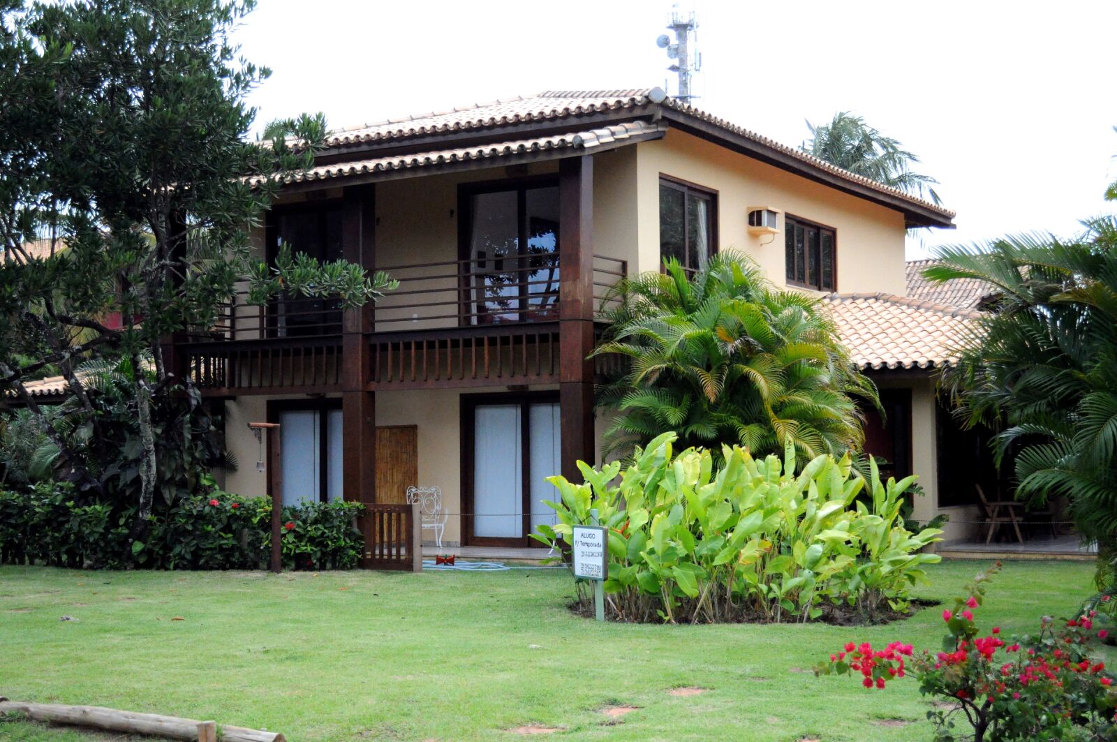 Nikon D5000 sample photo. Nice, landscaped, garden, tropical photography