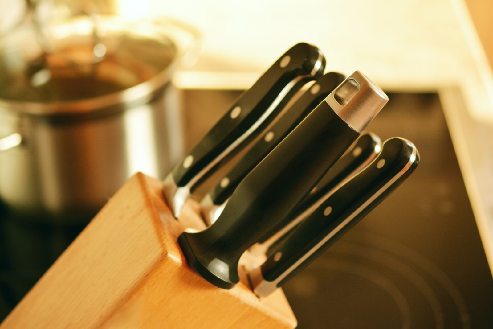 Nikon D5200 sample photo. Knife block, knife, kitchen photography