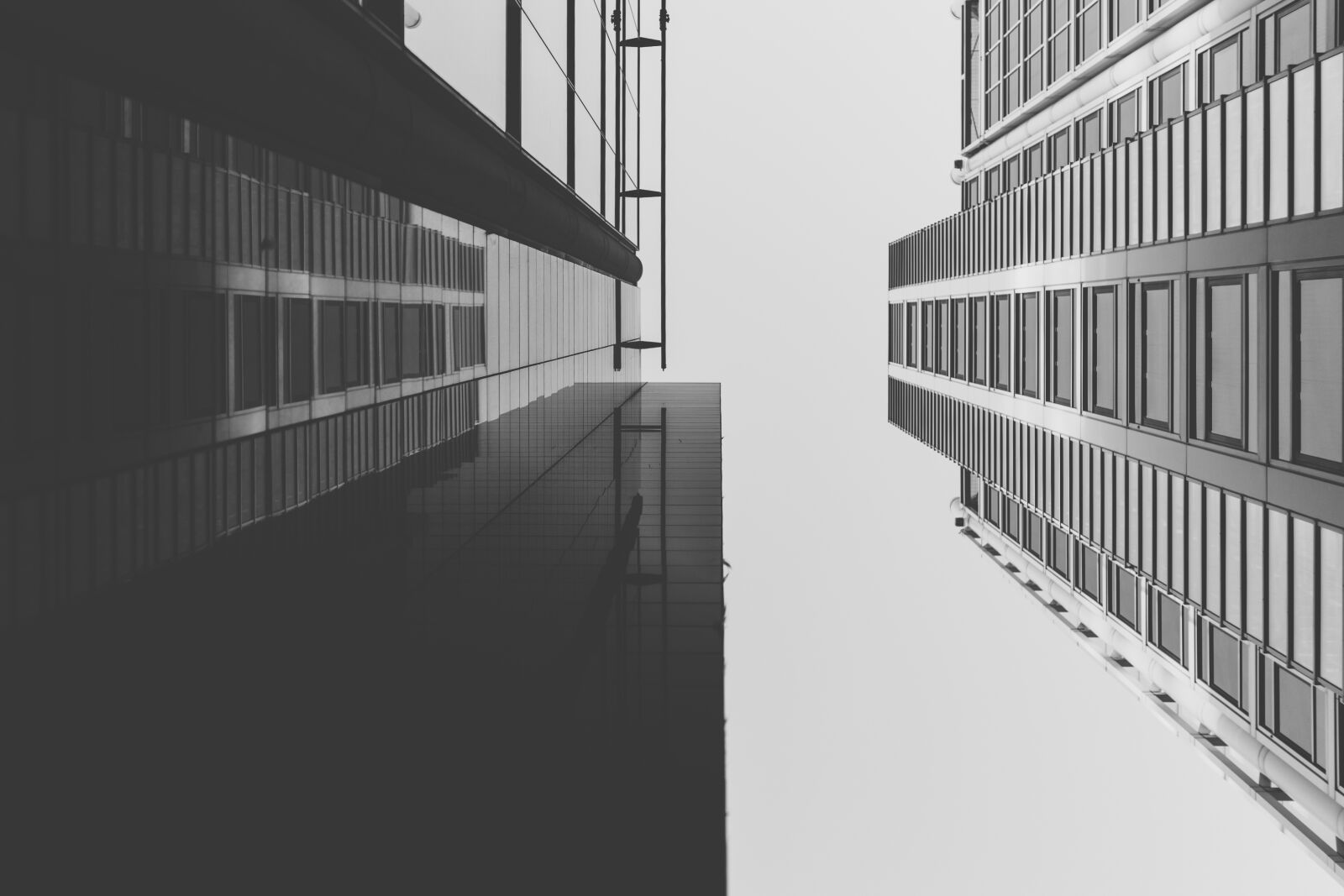 Canon EOS 6D + Sigma 35mm F1.4 DG HSM Art sample photo. Buiding, concrete, dramatic, lines photography