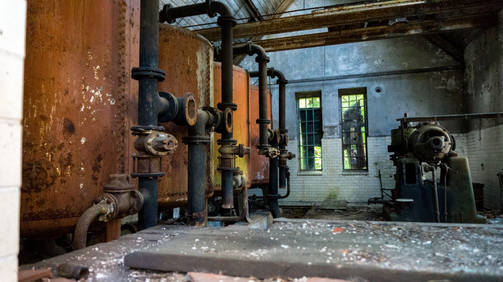 Sony Alpha a5000 (ILCE 5000) sample photo. Boiler, iron, factory photography
