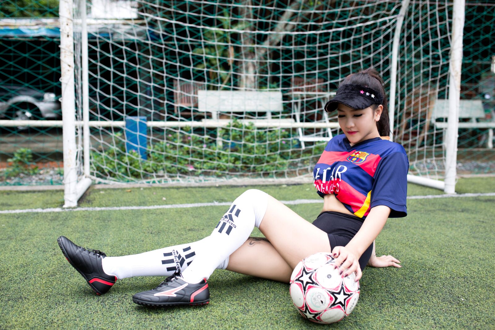 Canon EOS 5D Mark III sample photo. Football, girl, model photography