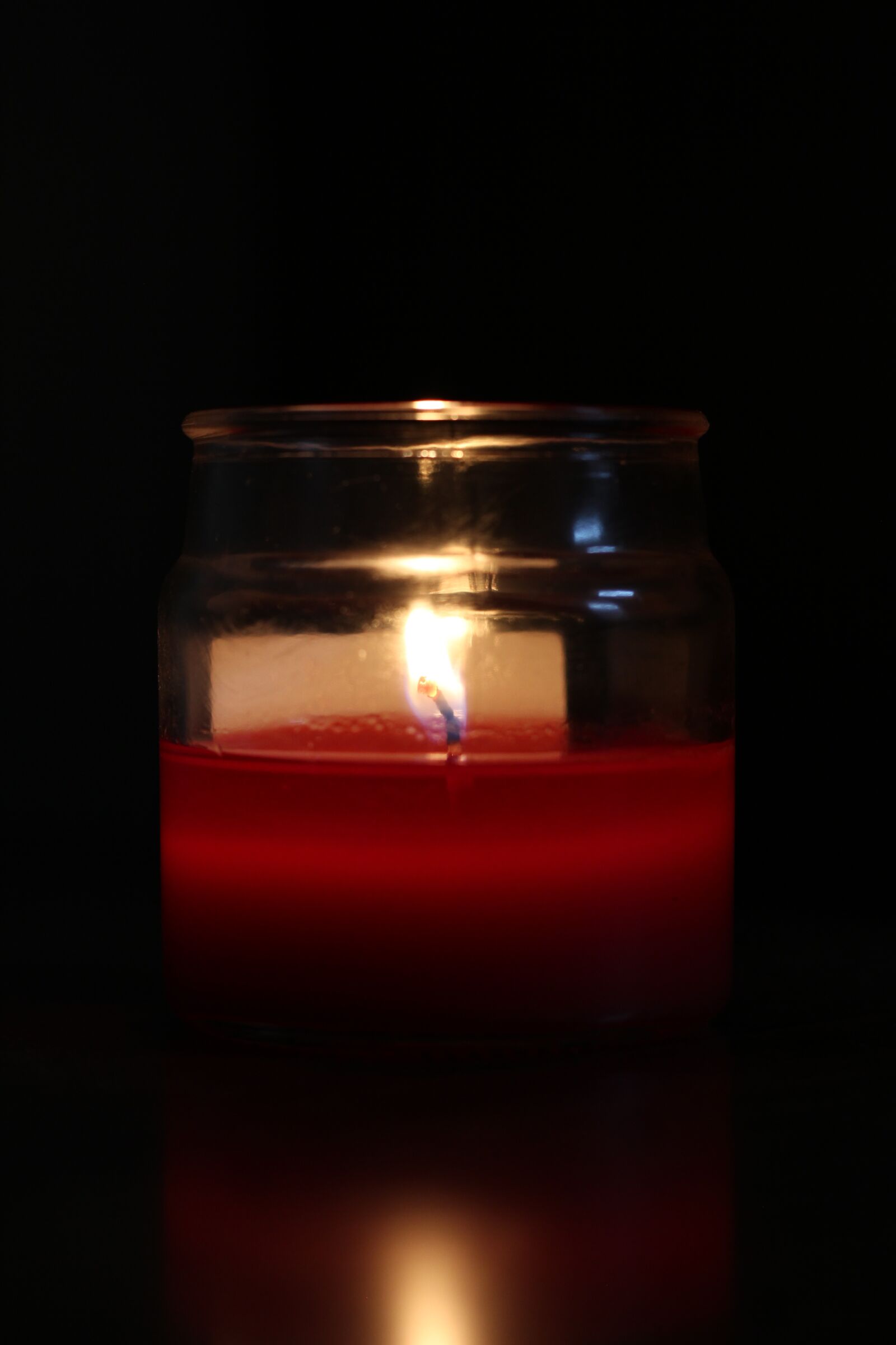 Canon EOS 550D (EOS Rebel T2i / EOS Kiss X4) sample photo. Candle, pray, light photography