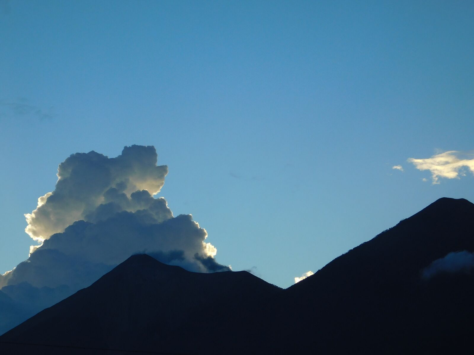 Nikon Coolpix L840 sample photo. Mountain, sky, nature photography
