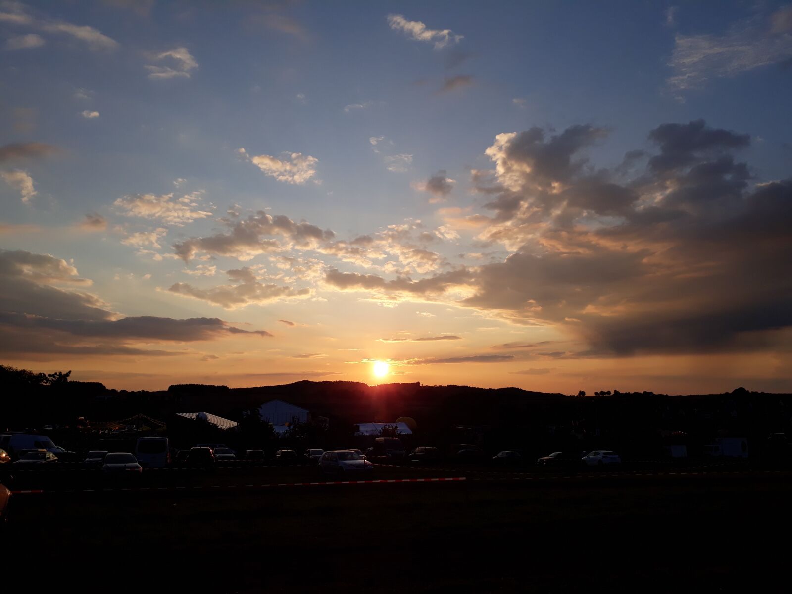 Samsung Galaxy A3(2017) sample photo. Sunset, sky, clouds photography