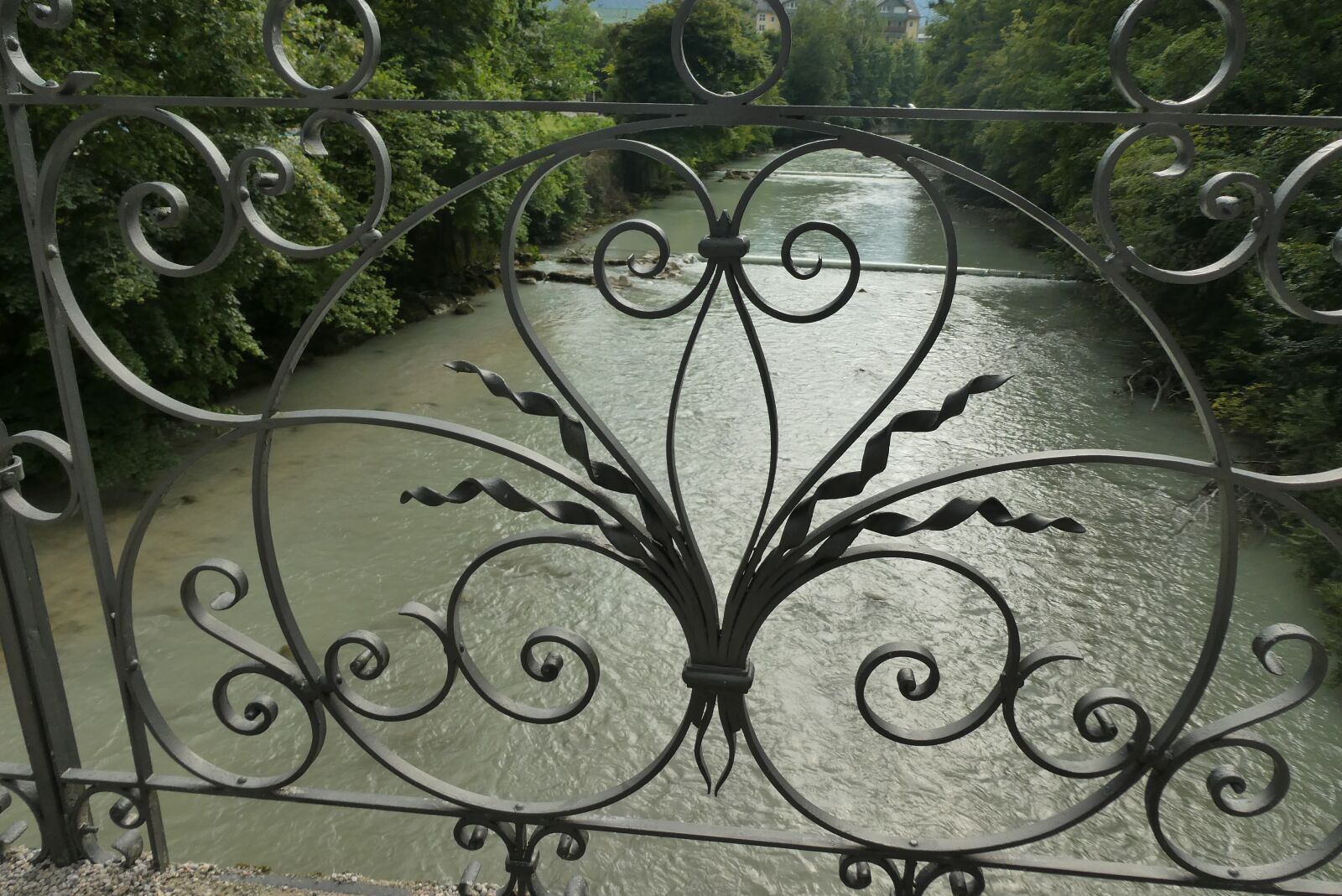 Panasonic Lumix DC-ZS70 (Lumix DC-TZ90) sample photo. Bridge, forgings, river photography