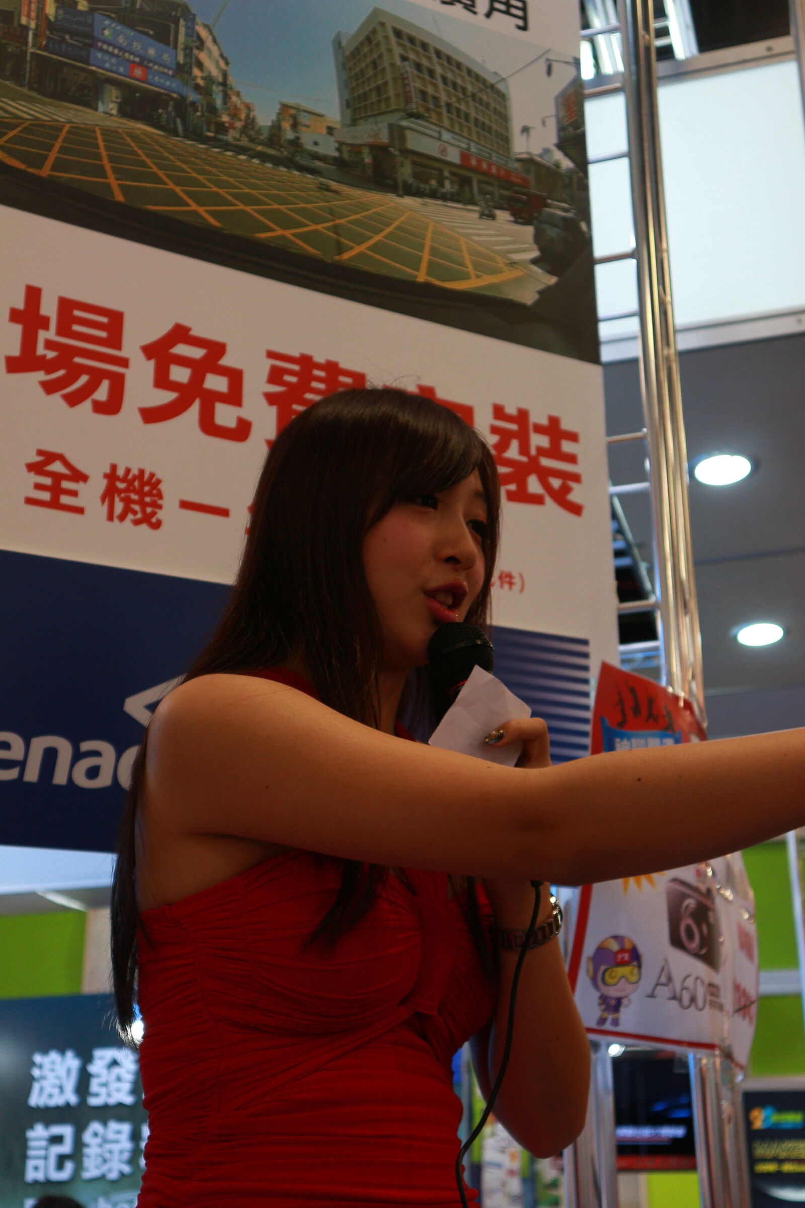 Canon EOS M sample photo. Young, woman, using, laptop photography