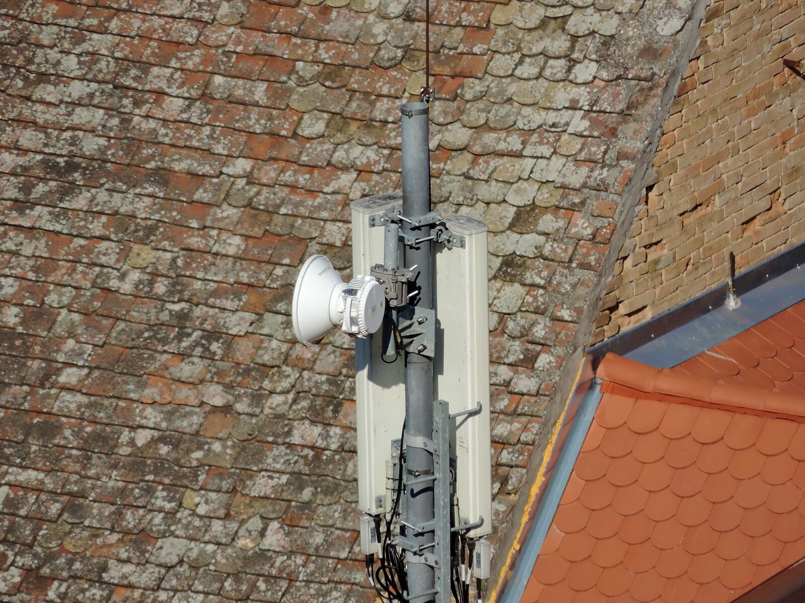 Nikon Coolpix P520 sample photo. Antenna, radio antenna, radio photography
