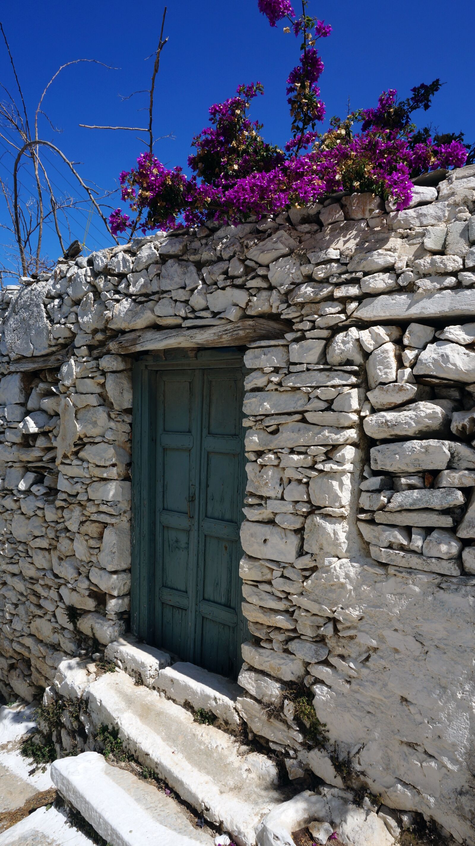 Sony Alpha NEX-5T sample photo. Greek island, blue sky photography