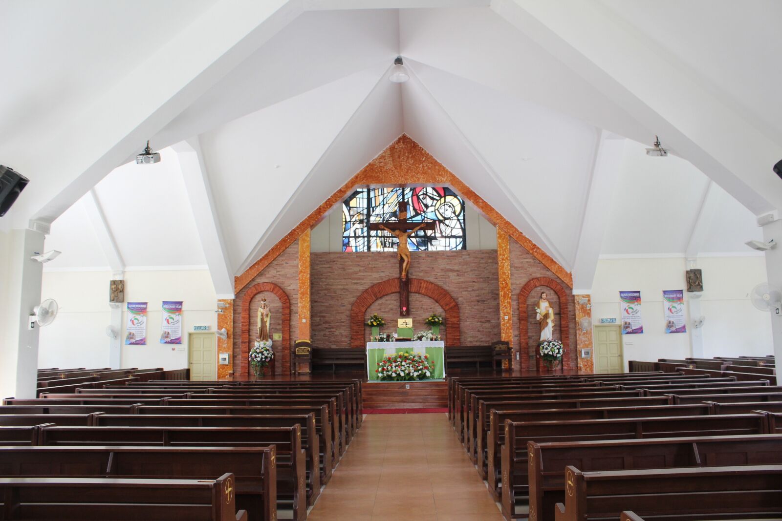 Canon EF-S 18-55mm F3.5-5.6 IS sample photo. Easter, chapel, our lady photography