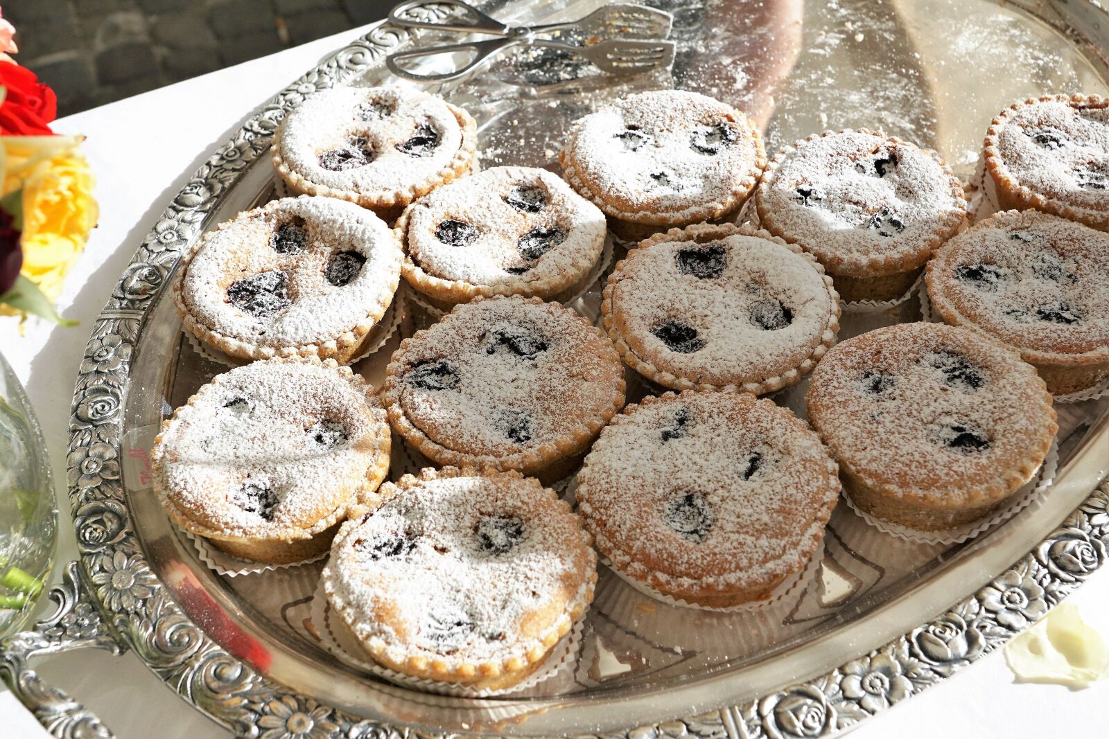 Sony ILCA-77M2 + Sony DT 16-50mm F2.8 SSM sample photo. Cookies, bread, bakery photography