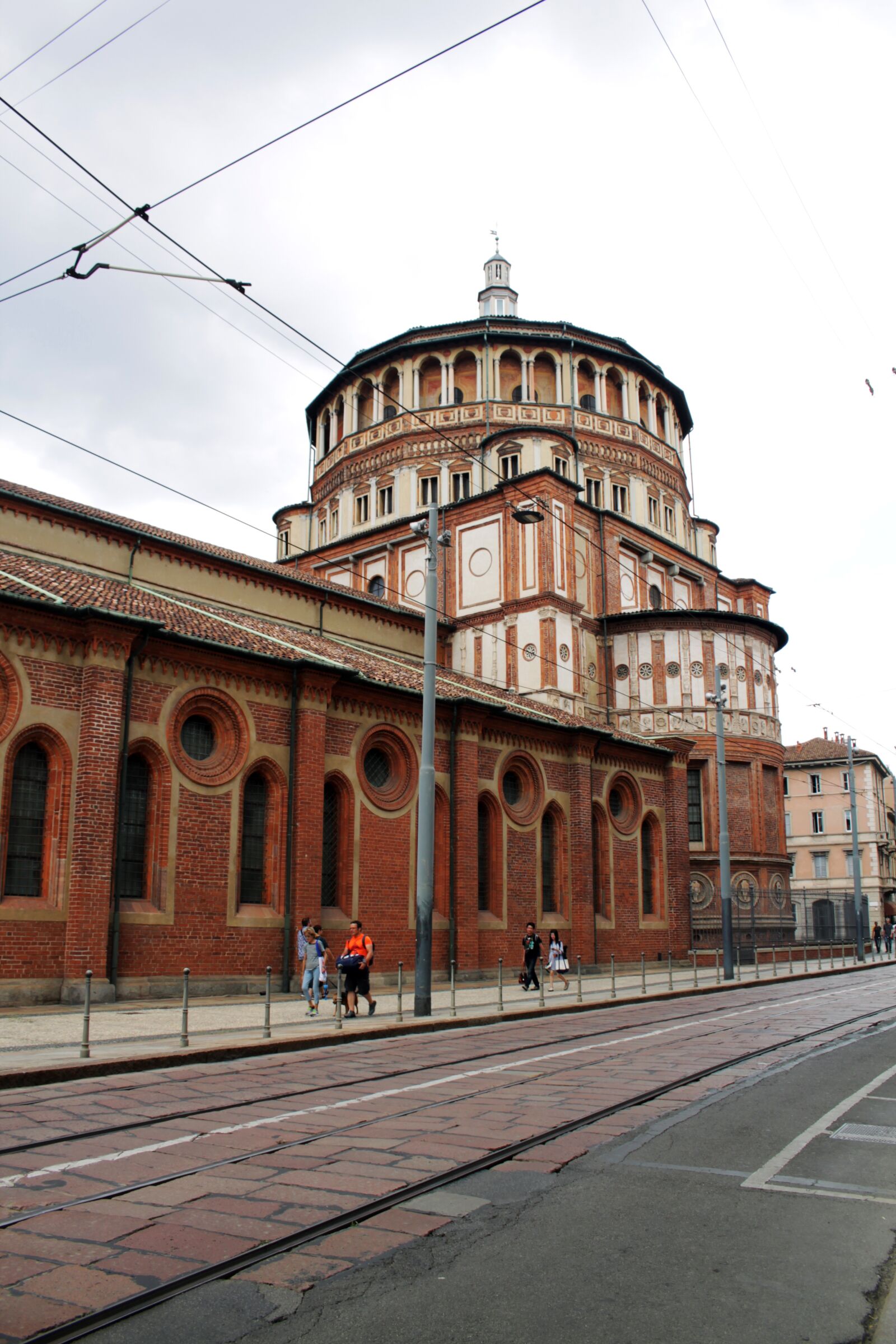 Canon EOS 1100D (EOS Rebel T3 / EOS Kiss X50) sample photo. Milan, italy, summer photography