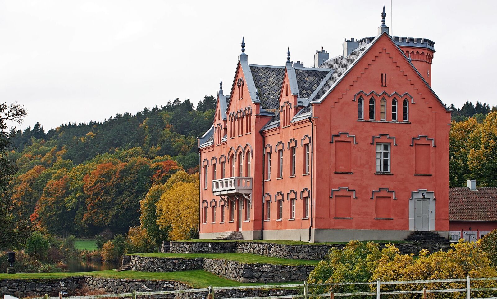 Olympus OM-D E-M5 sample photo. Castle, sweden, halland photography