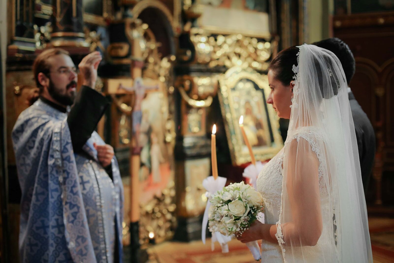 Canon EOS 6D + Canon EF 50mm F1.4 USM sample photo. Wedding dress, church, wedding photography