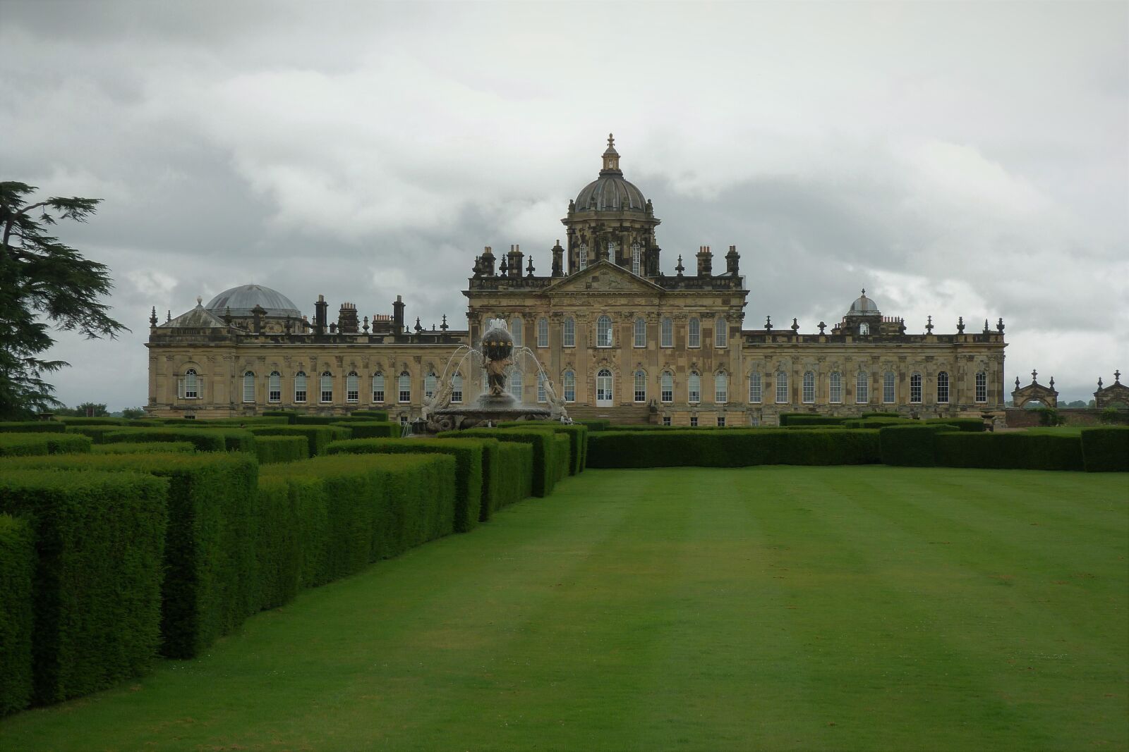 Panasonic Lumix DMC-FZ40 (Lumix DMC-FZ45) sample photo. Architecture, castle, howard photography