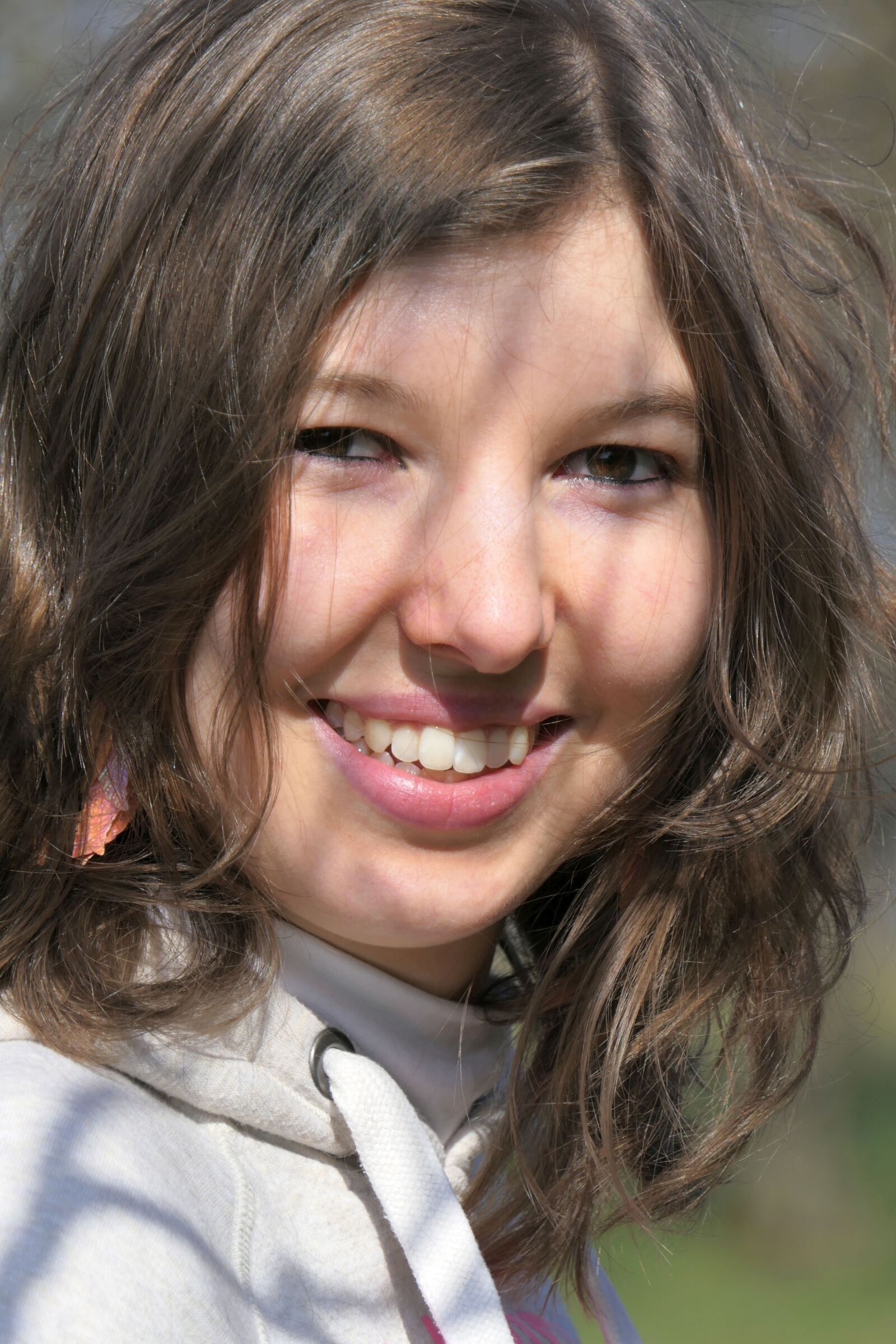 Panasonic Lumix DMC-FZ2500 (Lumix DMC-FZ2000) sample photo. Portrait, face, young woman photography
