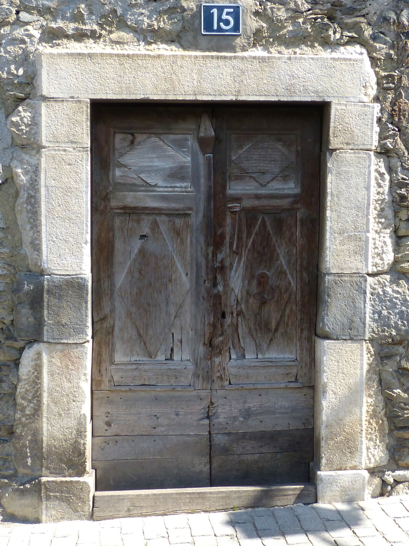Panasonic DMC-FZ62 sample photo. Door, portal, old photography