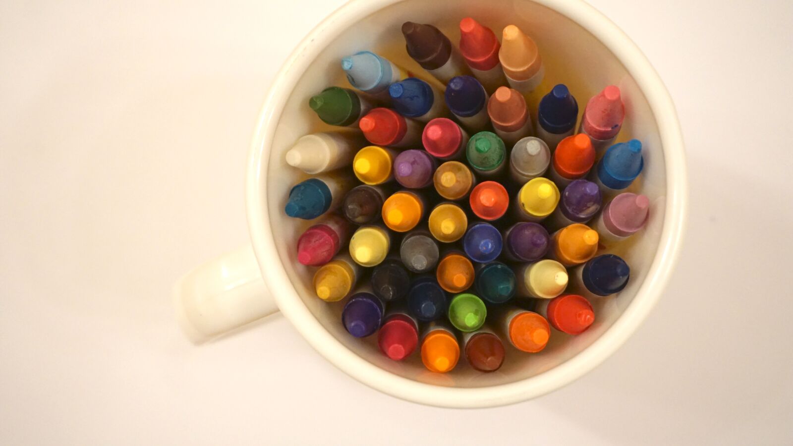 Sony a6000 sample photo. Color, pencil, school photography