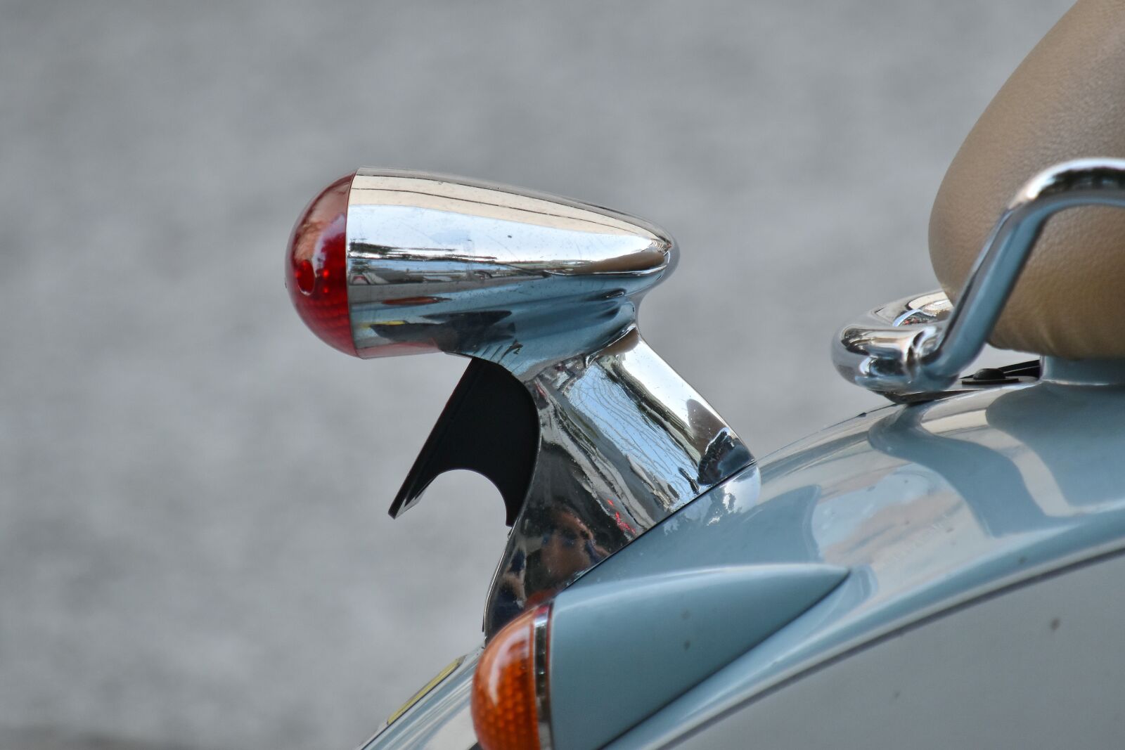 Nikon D5500 sample photo. Chrome, detail, metal, metallic photography