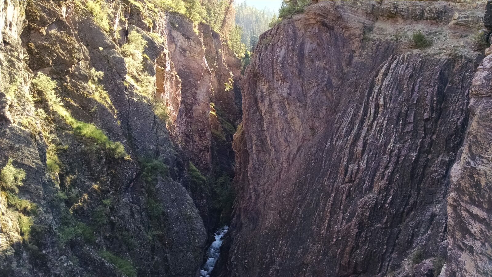 Motorola XT1080 sample photo. Mountains, river photography