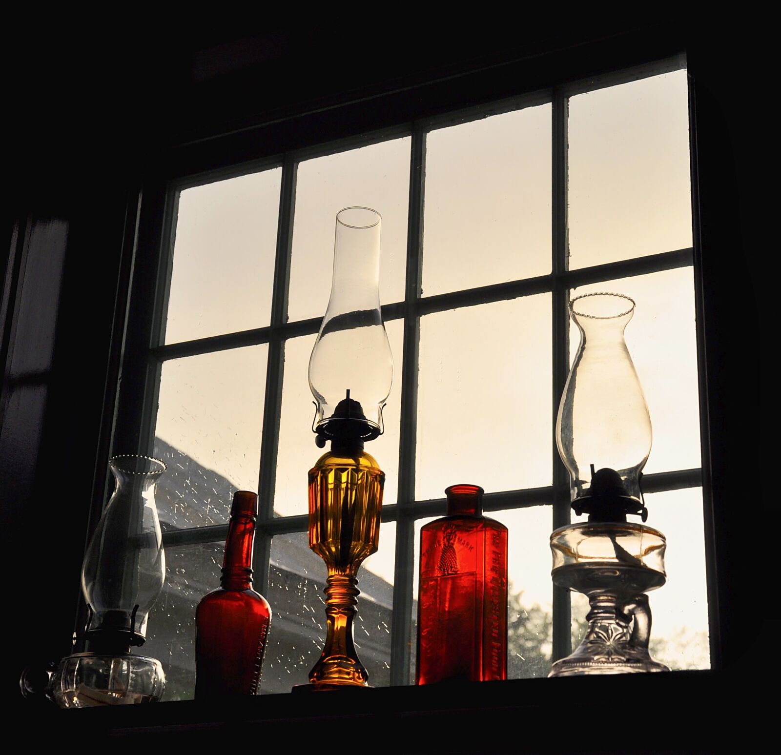 Nikon D90 sample photo. Oil lanterns, antique, lamp photography