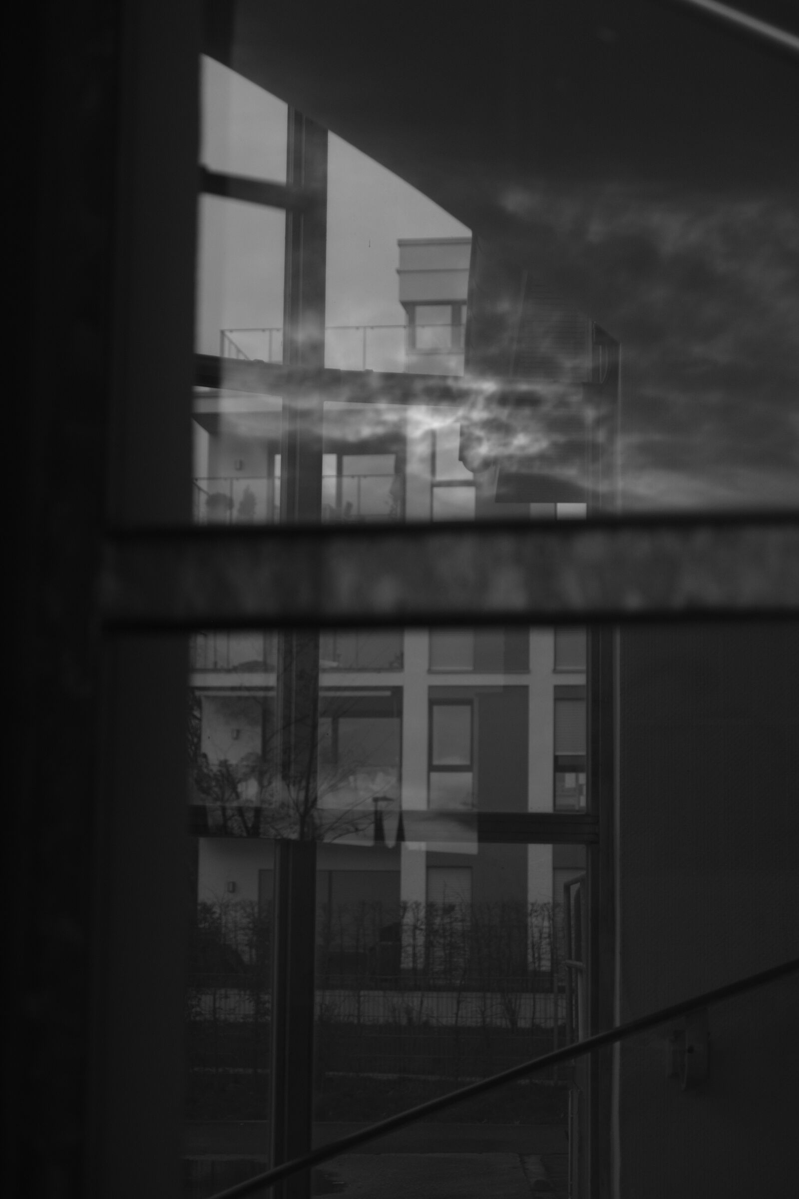 Fujifilm X-T20 sample photo. Window, mirroring, building photography