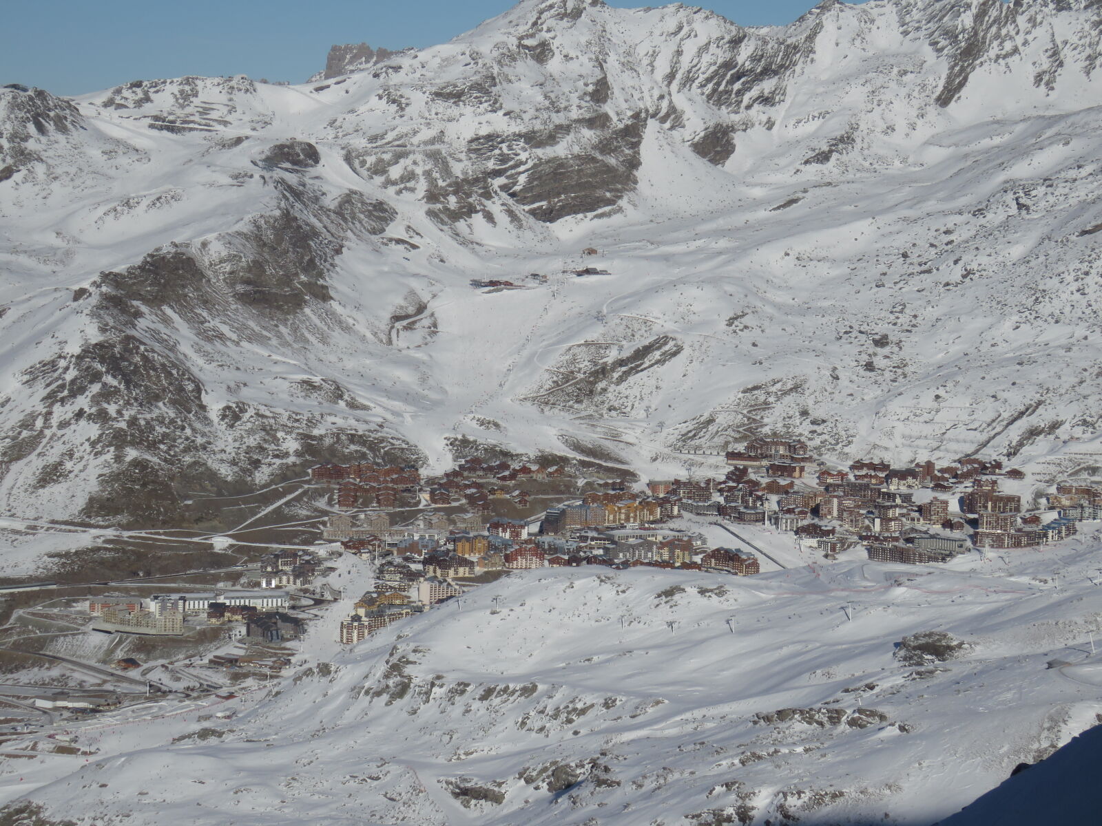 Canon PowerShot SX60 HS sample photo. Cute, mountain, village, winter photography
