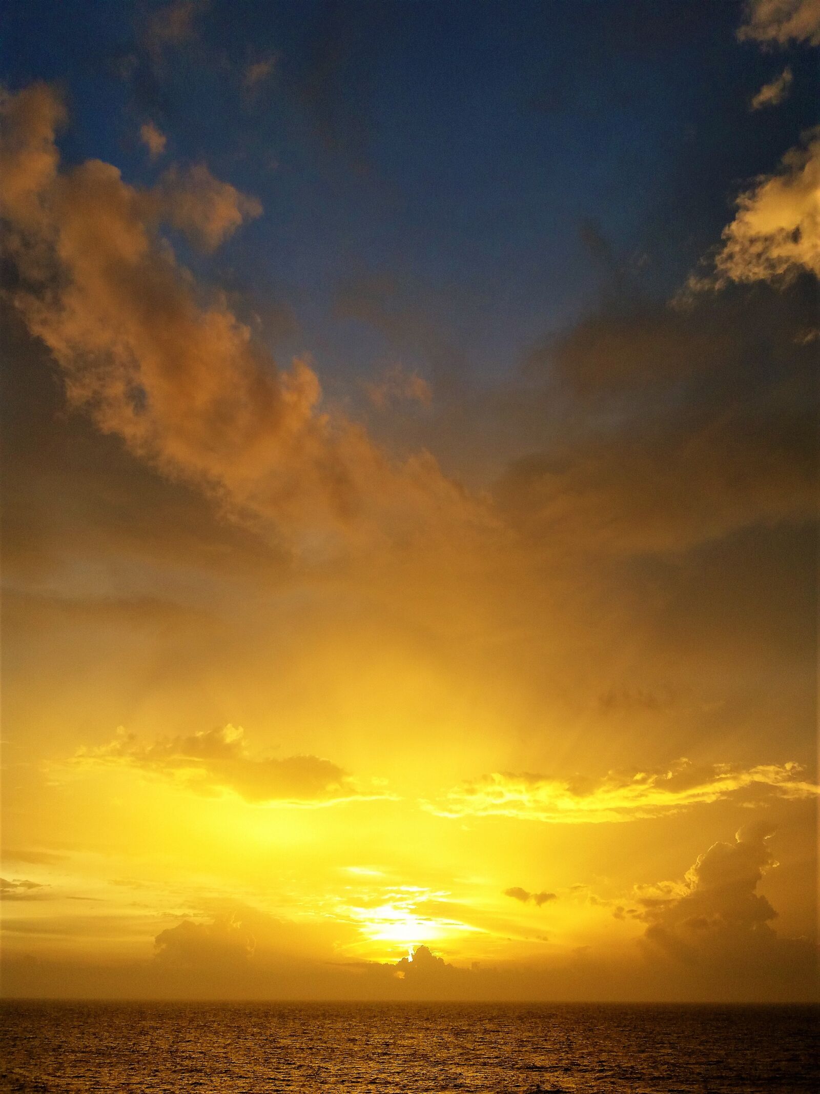 Samsung Galaxy J5(2016) sample photo. Sky, sea, sunset photography