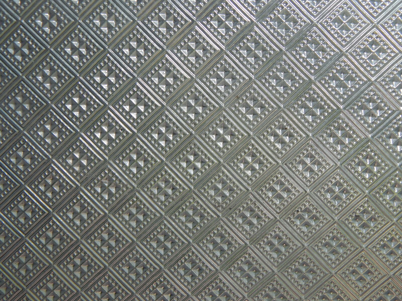 Nikon Coolpix L820 sample photo. Glass, grinding, translucent photography