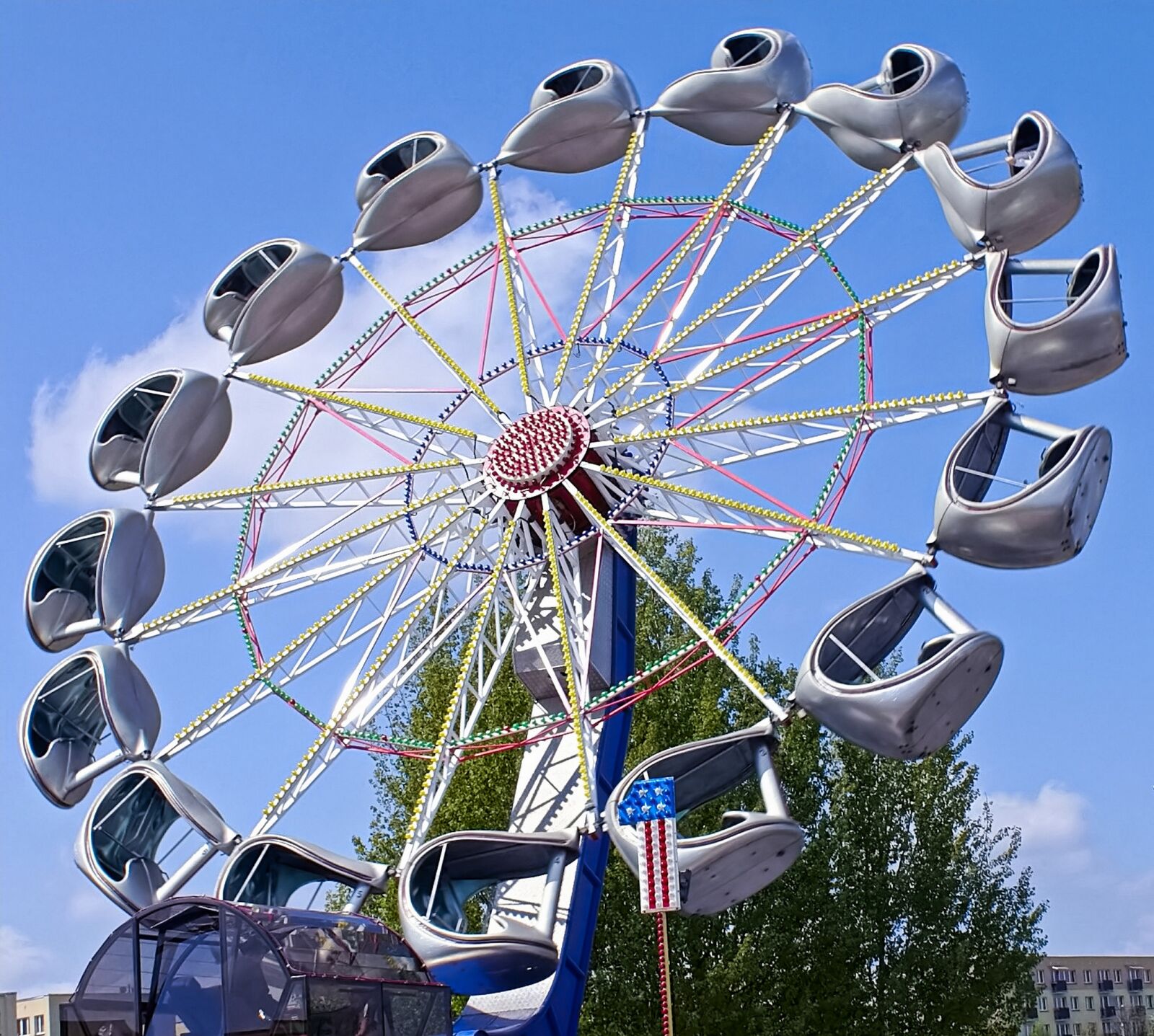 Sony Alpha DSLR-A100 sample photo. Centryfuga, amusement park, fun photography