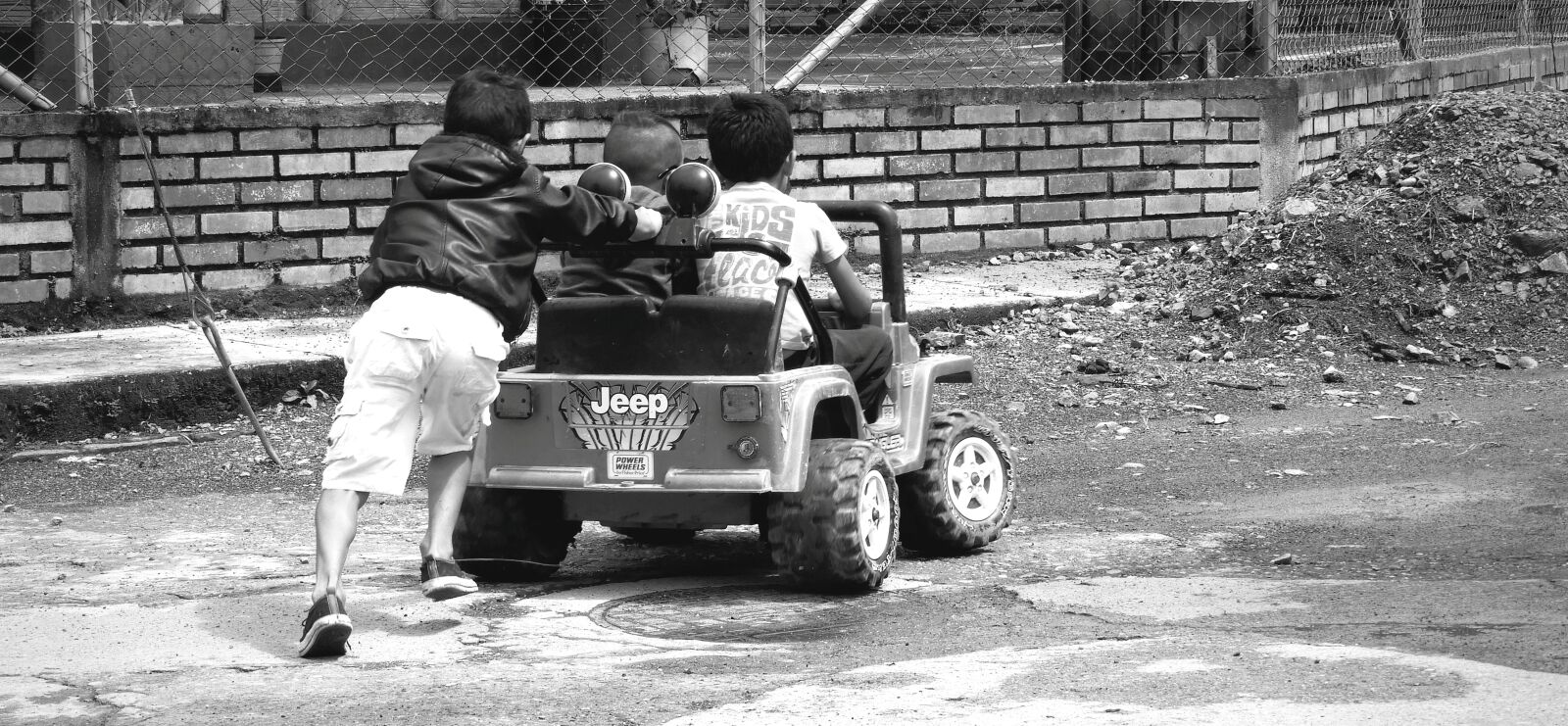 Nikon Coolpix B700 sample photo. Black and white, children photography