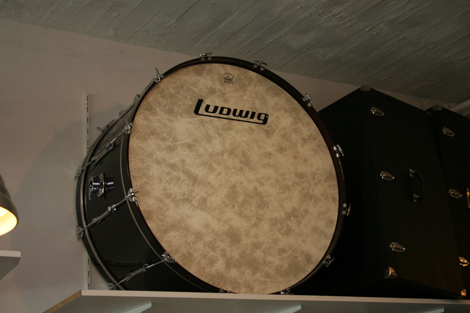 Canon EOS 350D (EOS Digital Rebel XT / EOS Kiss Digital N) sample photo. Big drum photography