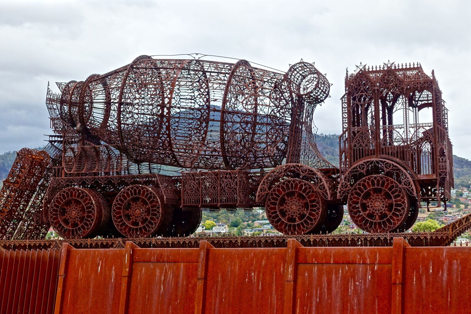Sony Cyber-shot DSC-RX100 III sample photo. Sculpture, metal, truck photography