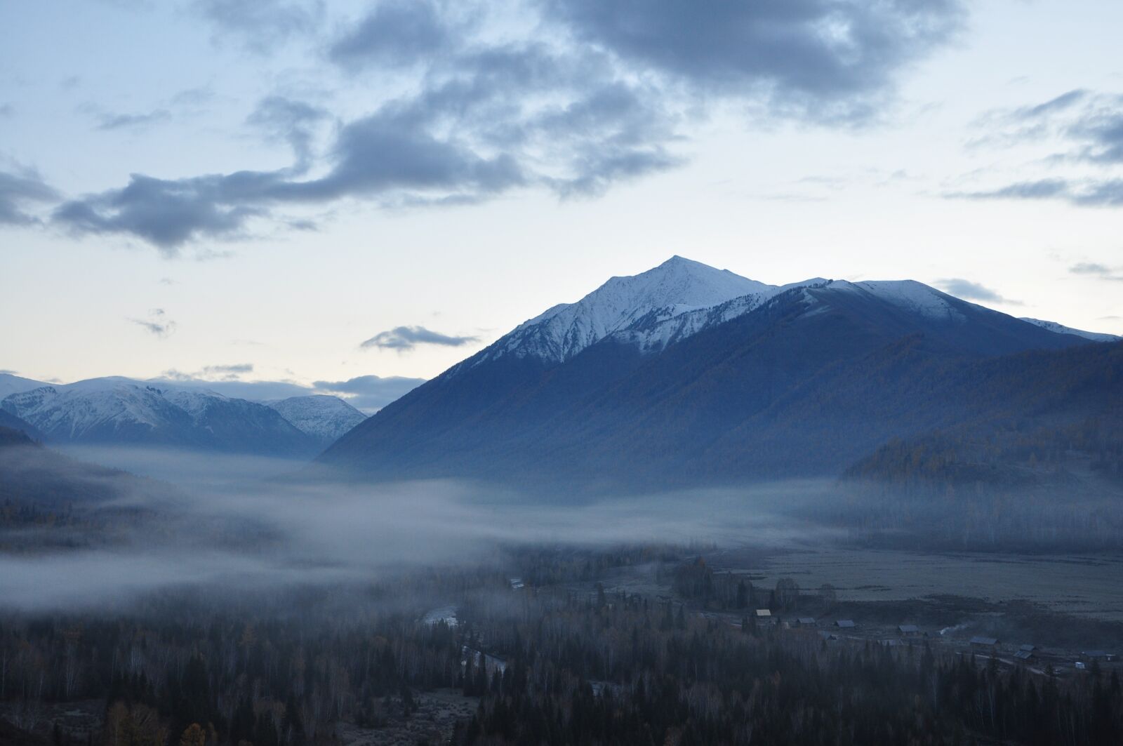 Nikon D90 sample photo. Early in the morning photography