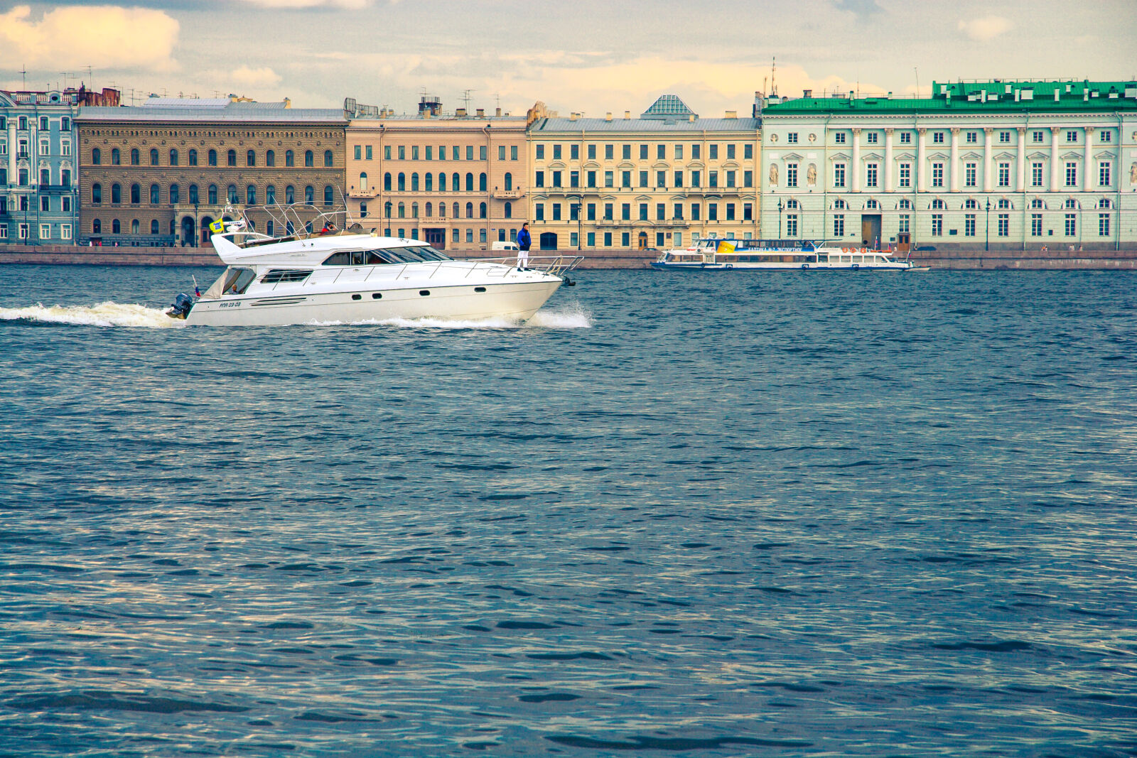 Canon EF-S 17-85mm F4-5.6 IS USM sample photo. Architectural, architecture, beautiful, boat photography