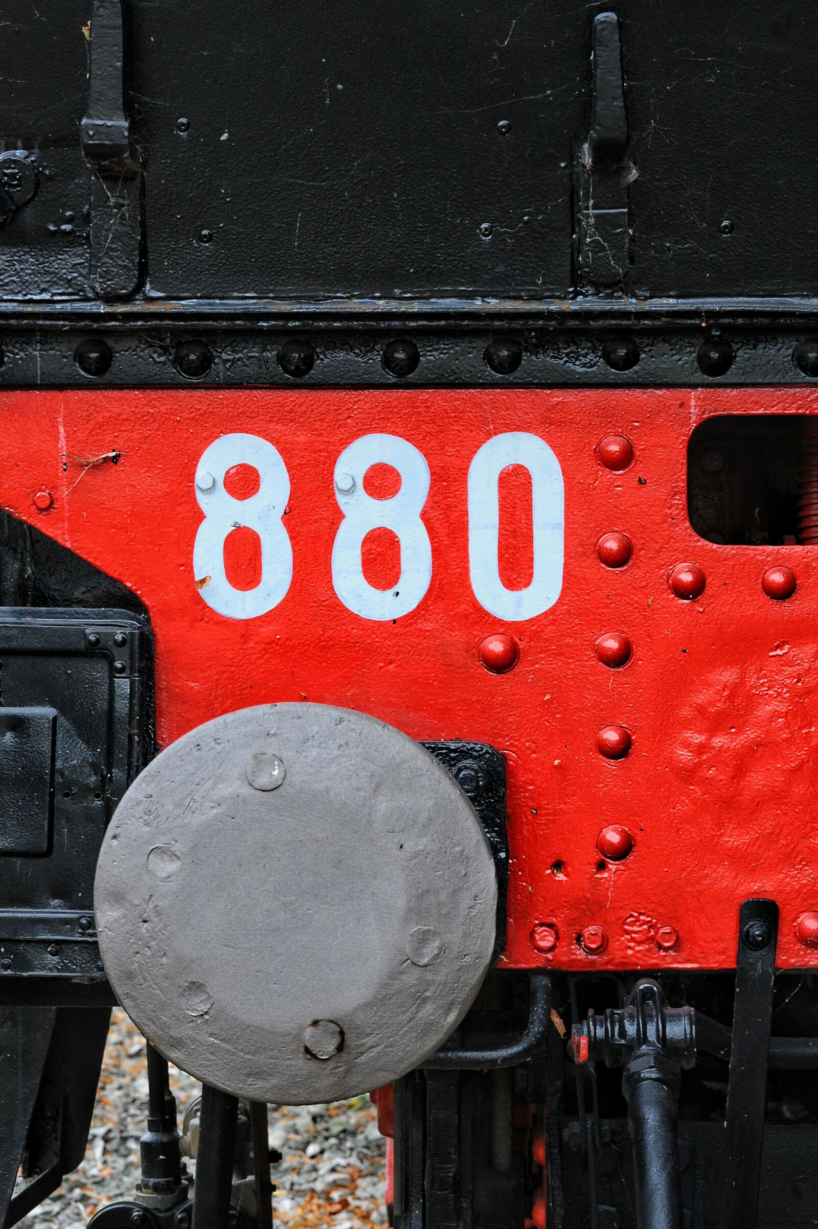 Nikon D700 sample photo. Train, texture, red photography