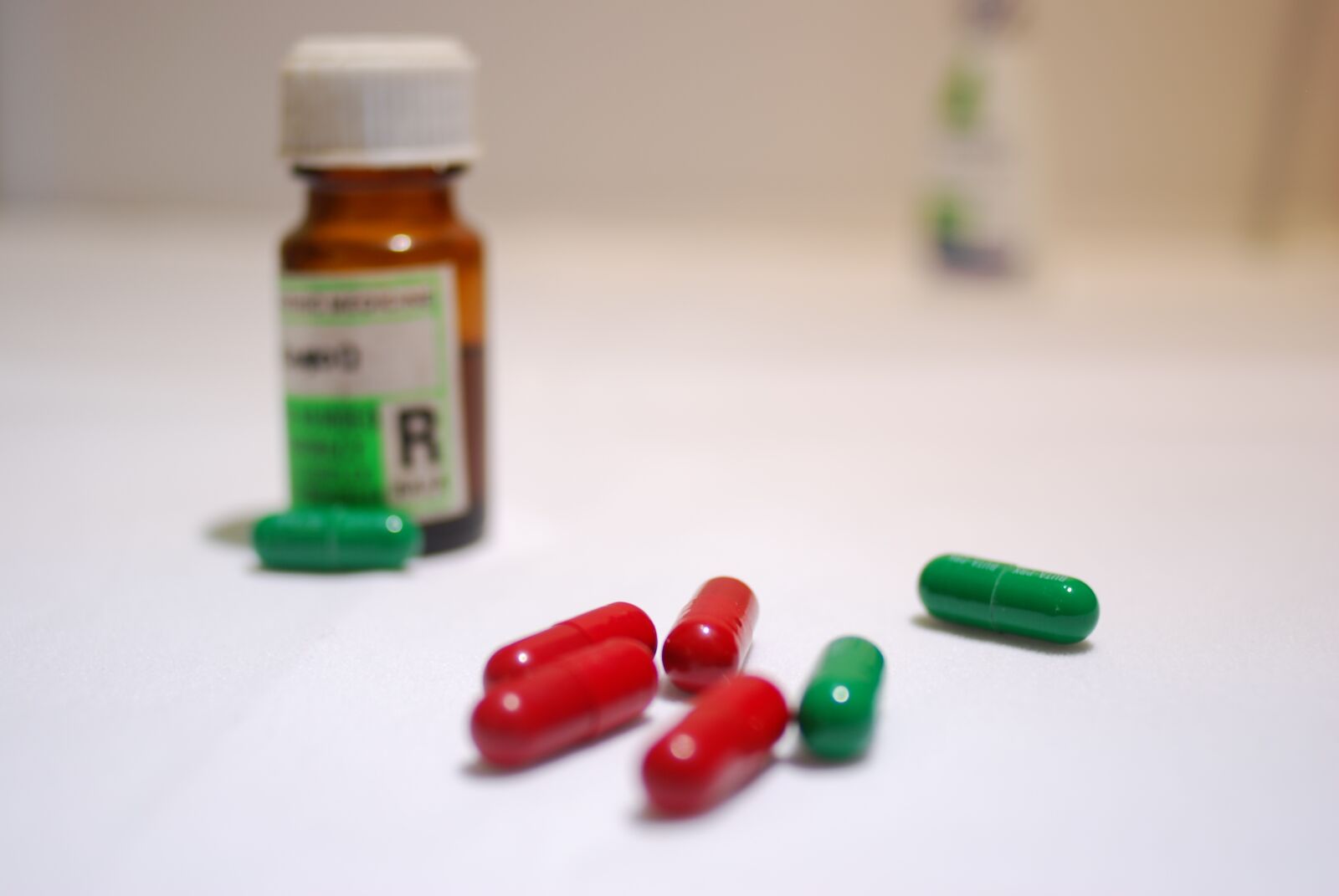 Nikon D60 sample photo. Medicines, tablets, capsules photography