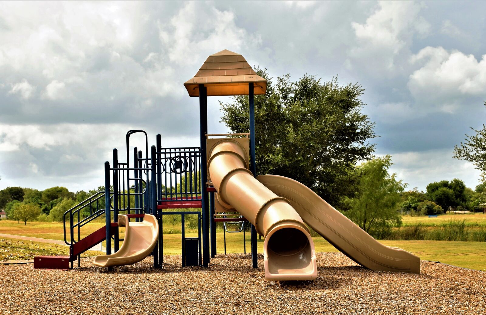 Nikon D5500 sample photo. Slide, fun, kids photography