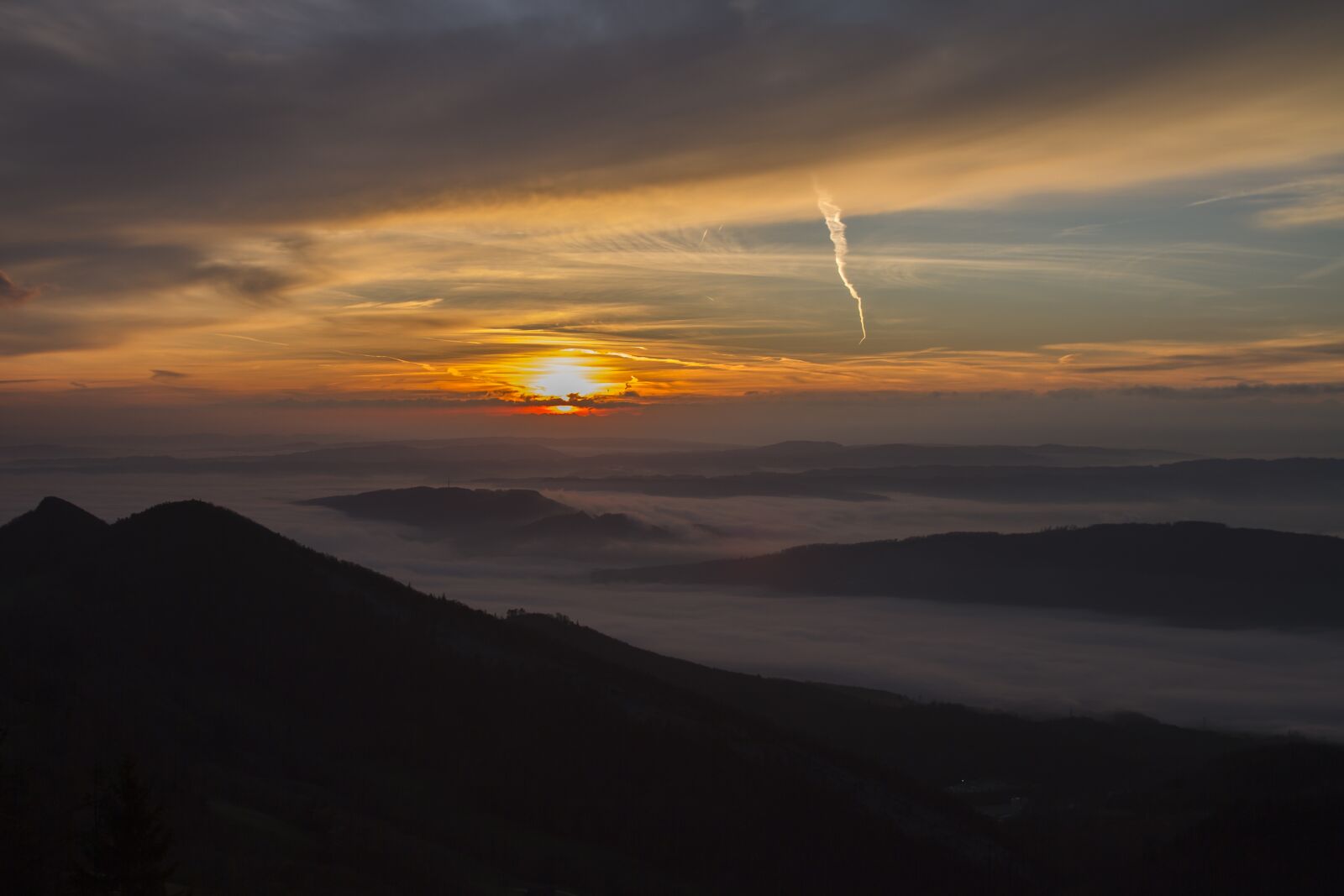 Canon EOS 7D sample photo. Sunrise, fog, the swiss photography