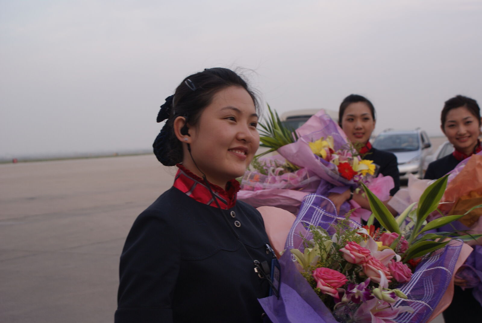 Sony DT 18-70mm F3.5-5.6 sample photo. Chinese, flight, attendants photography