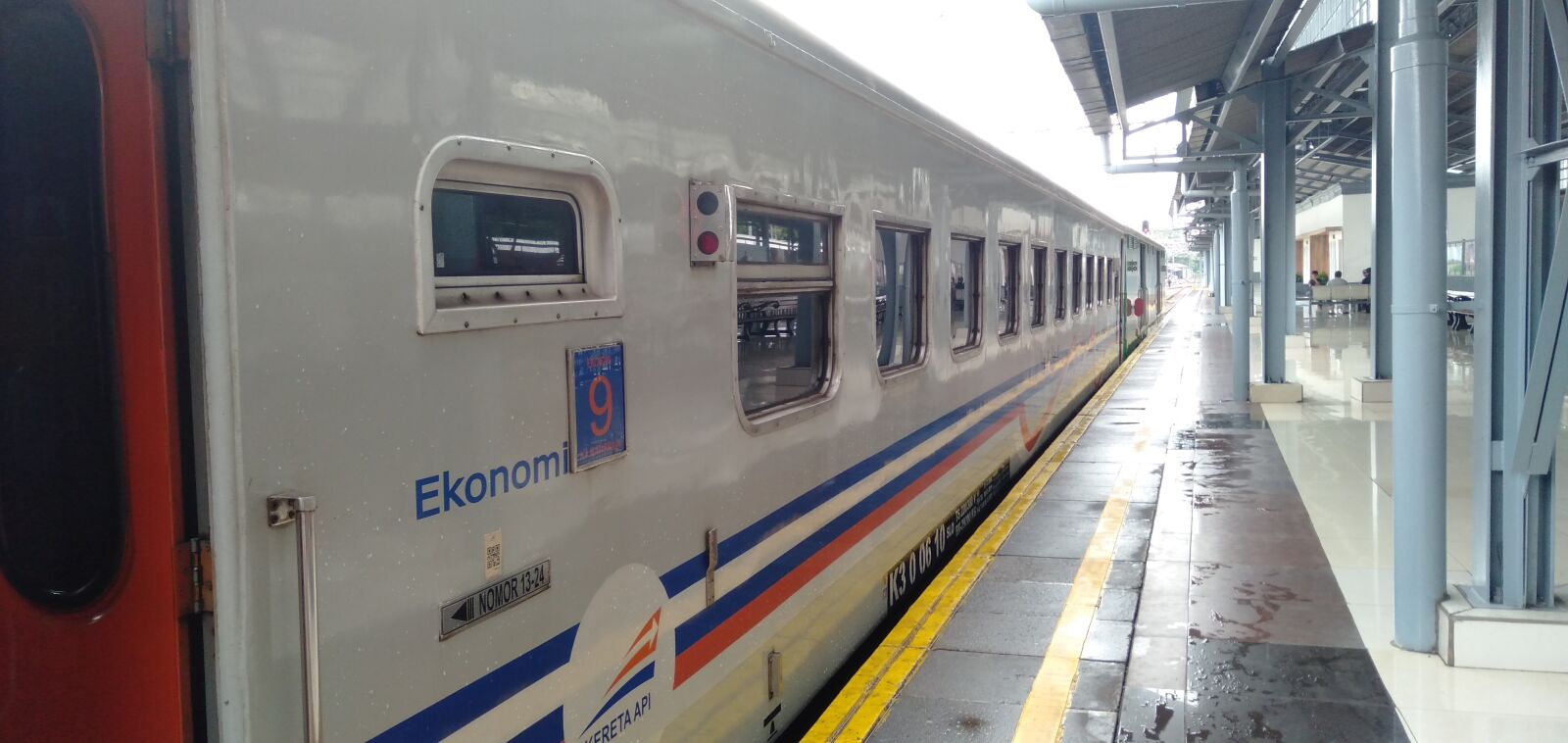 OPPO A3S sample photo. Train, electric train, transportation photography