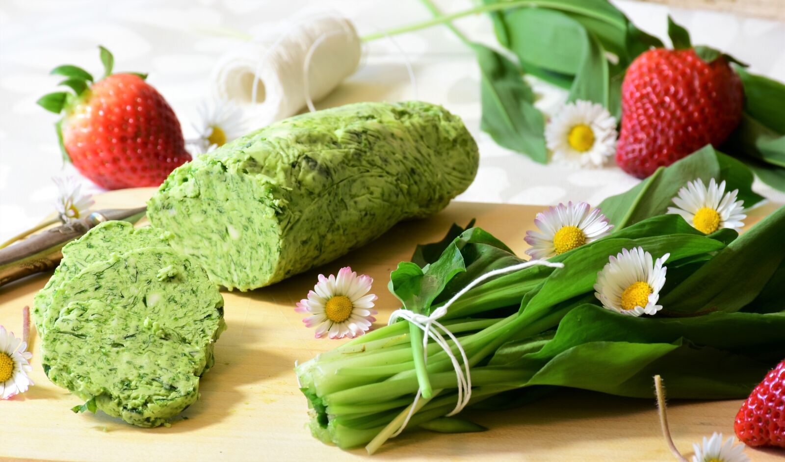 Nikon D7200 sample photo. Butter, bear's garlic, bear's photography