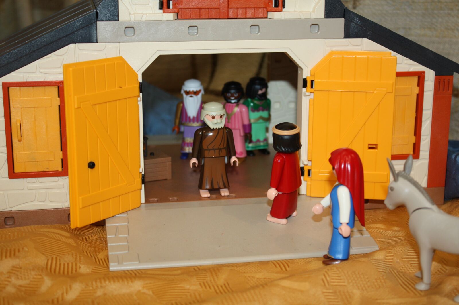 Canon EOS 450D (EOS Rebel XSi / EOS Kiss X2) sample photo. Playmobil, christmas story, herberg photography