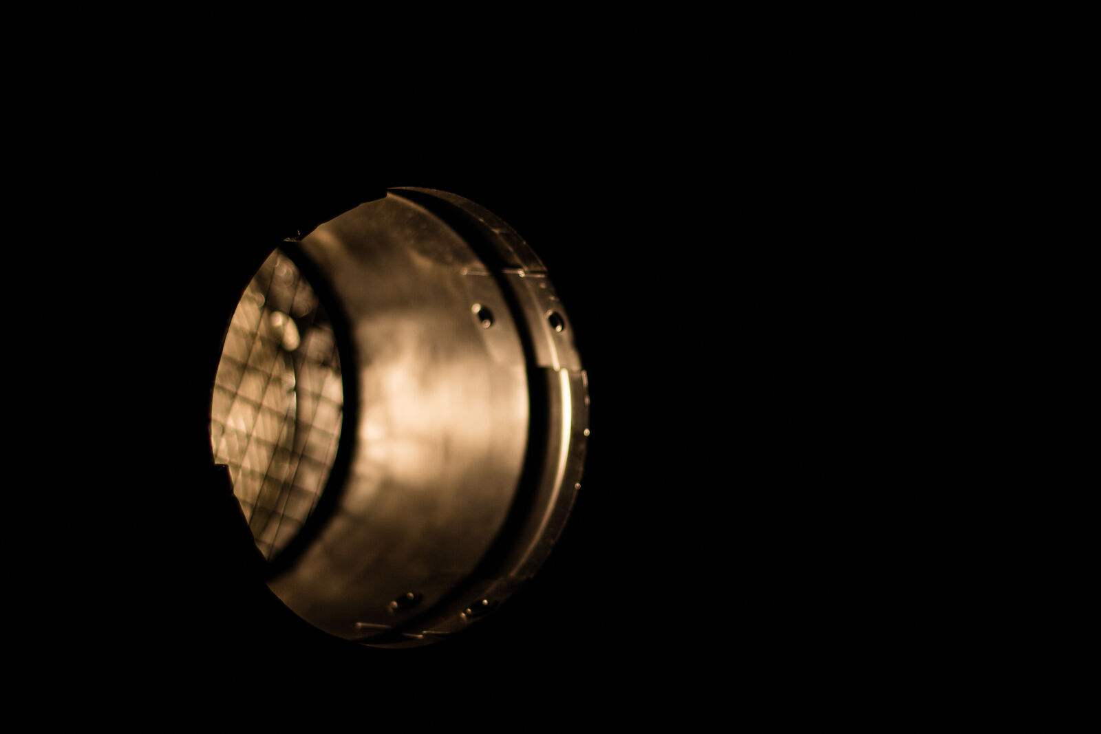 Canon EOS 600D (Rebel EOS T3i / EOS Kiss X5) sample photo. Atmospheric, dark, light, spotlight photography