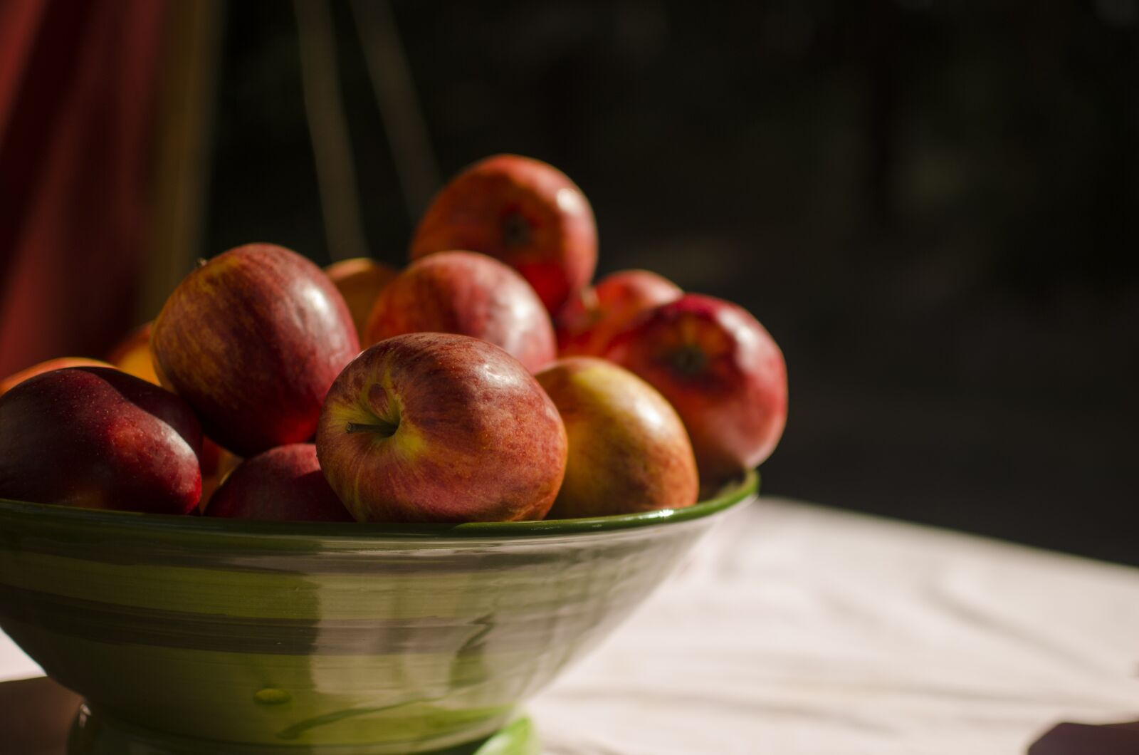 Nikon D5100 sample photo. Apple, apples, bowl of photography
