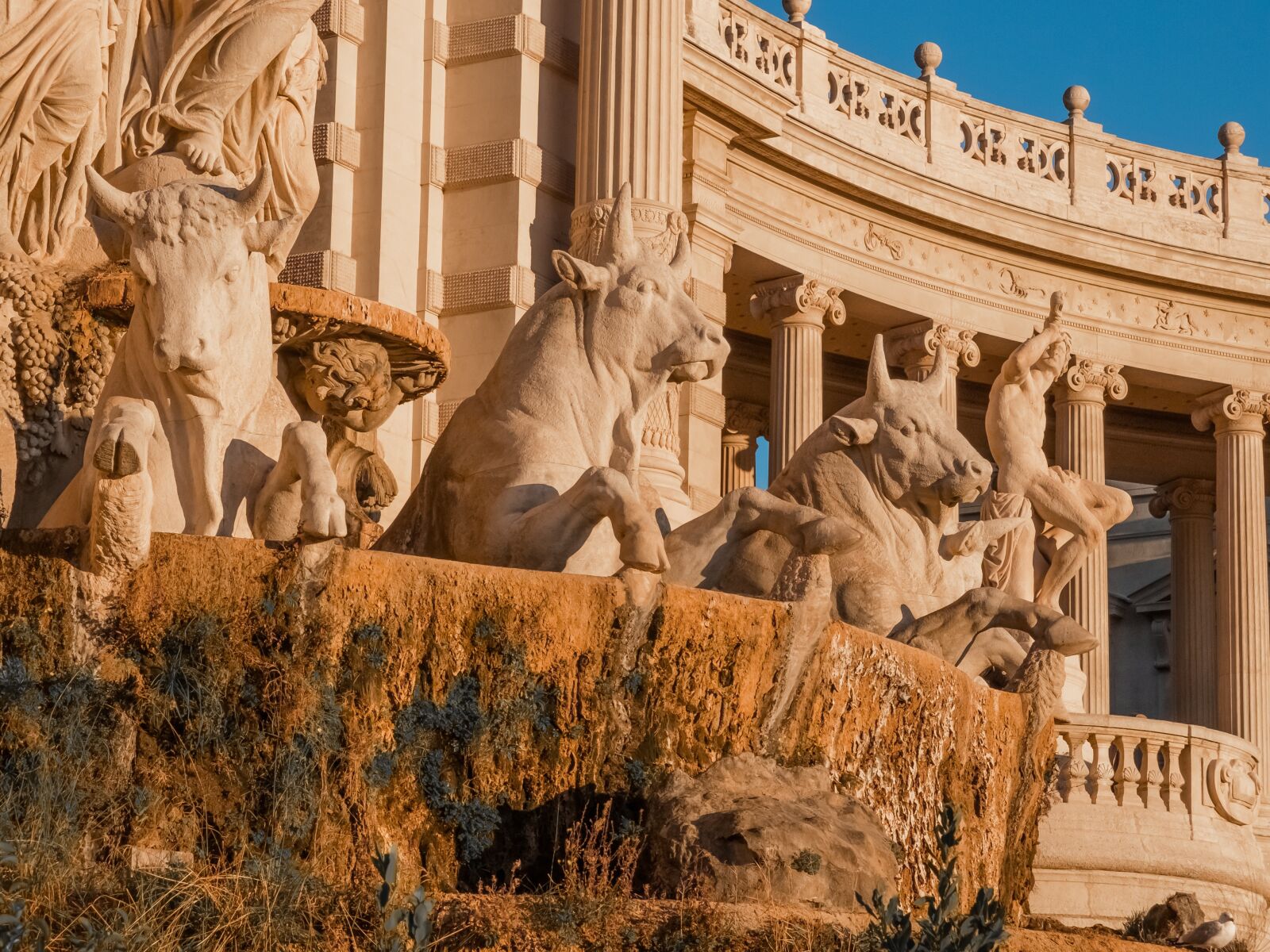 Fujifilm X30 sample photo. France, marseille, statue photography