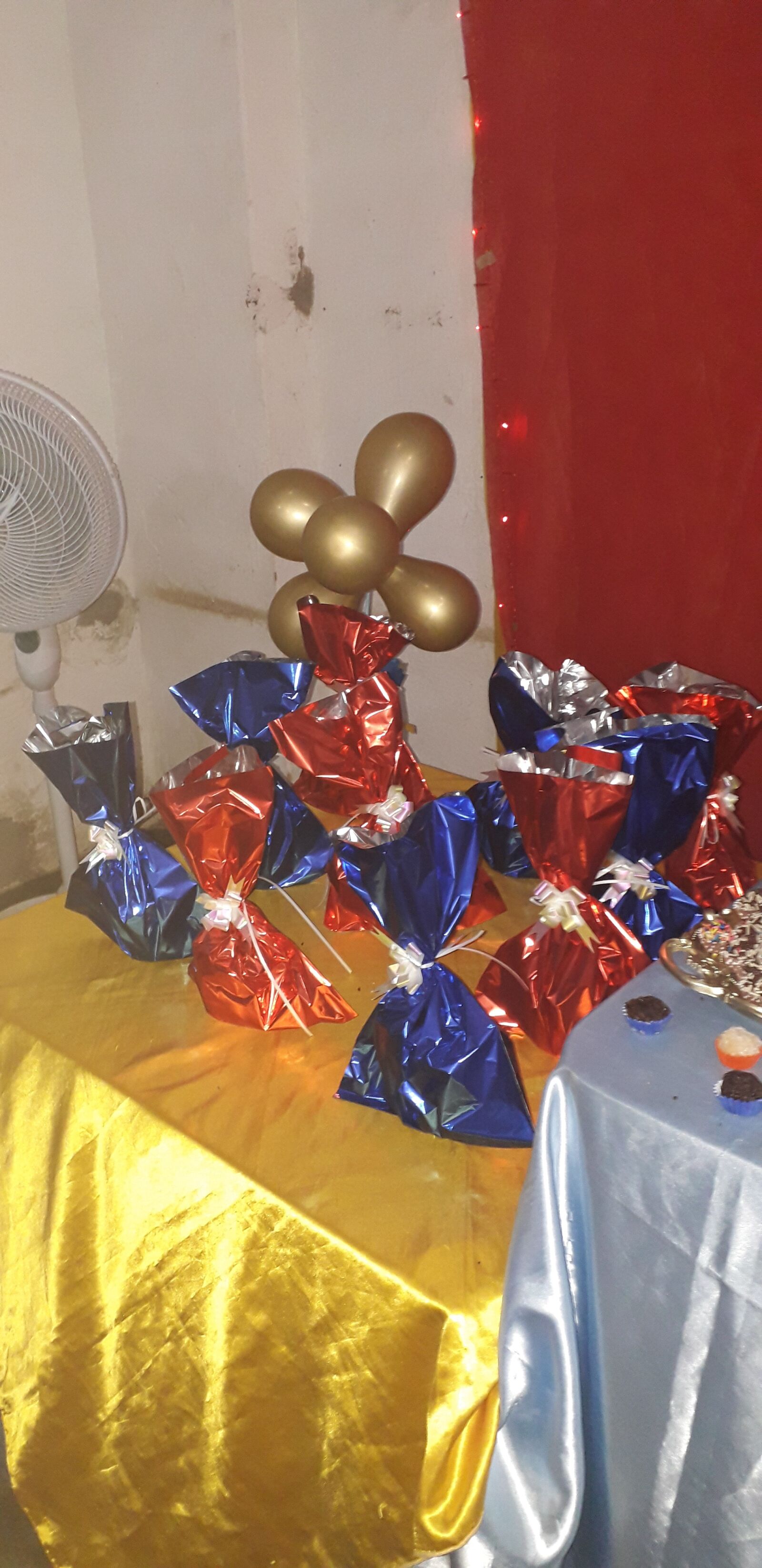 Samsung Galaxy J6 sample photo. Festa, decoração, alegria photography